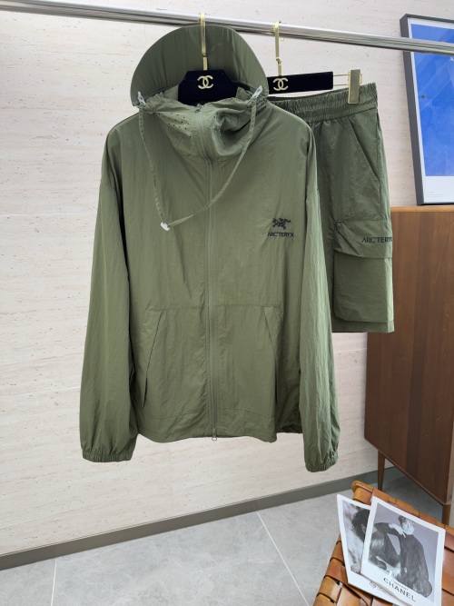 Ensemble de survêtement décontracté Arcteryx - Protection solaire et confort supérieur 1 Ensemble de survêtement décontracté Arcteryx - Protection solaire et confort supérieur
