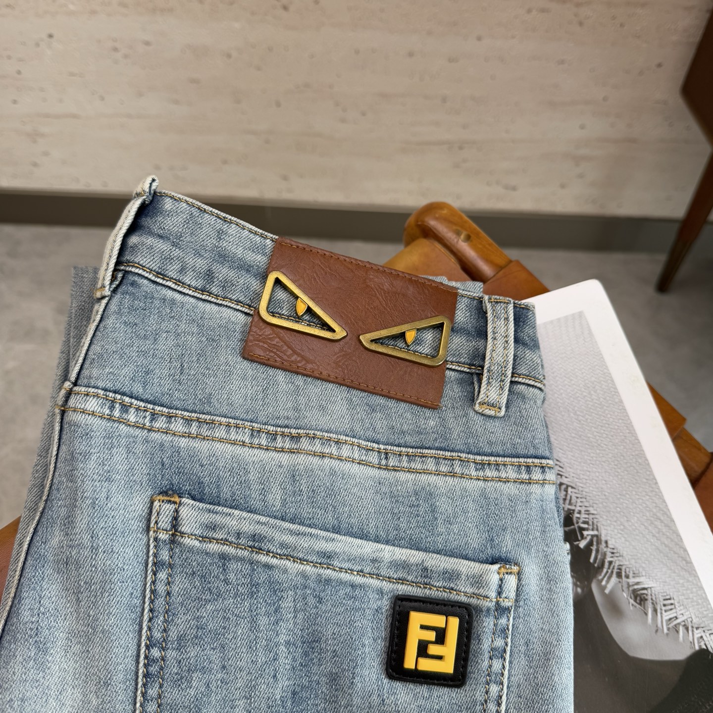 Men's Straight-Leg Jeans in Soft Cotton Denim with Subtle Logo Detail. 4 i1749388570832 222 0 5