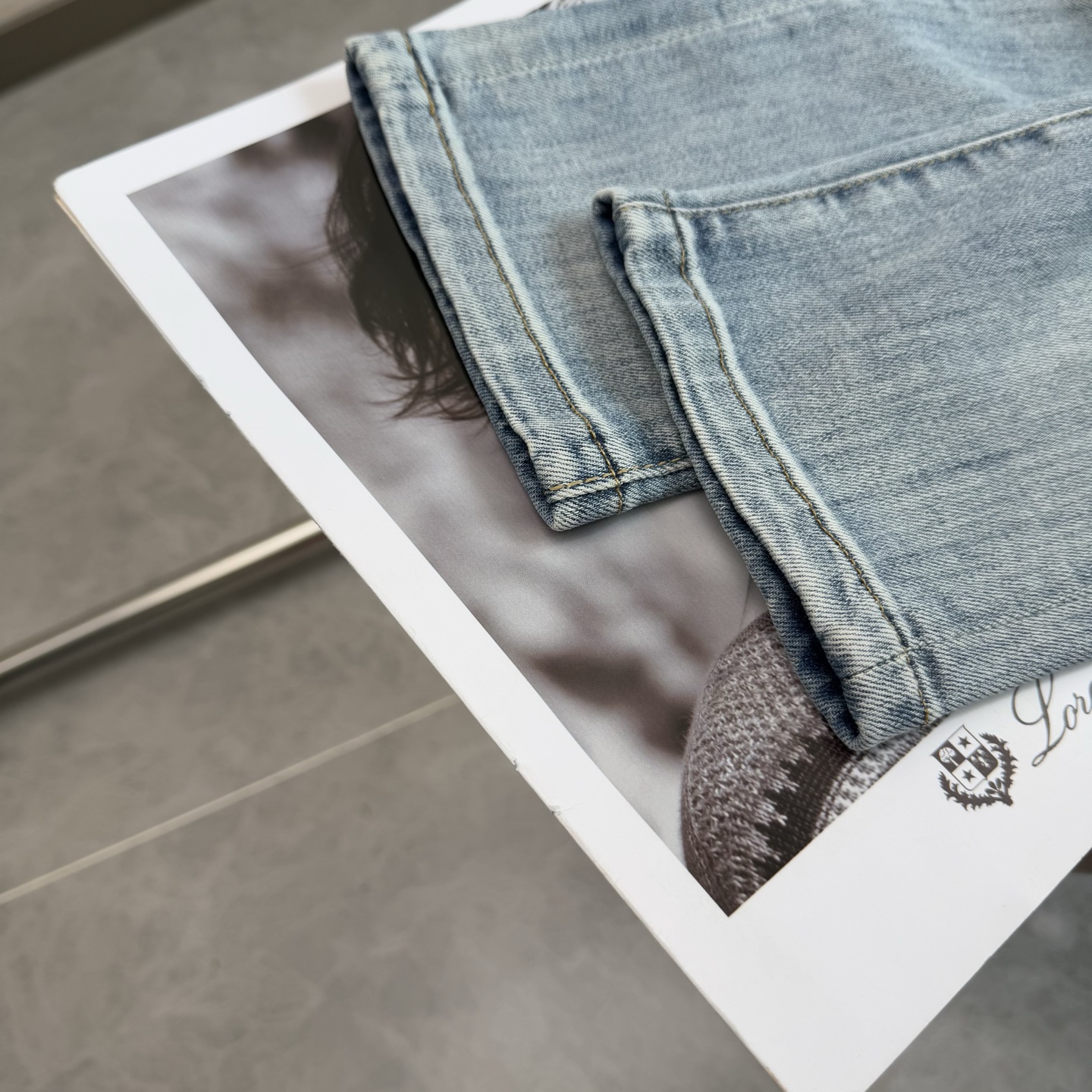 Men's Straight-Leg Jeans in Soft Cotton Denim with Subtle Logo Detail. 8 i1749388572831 540 0 3