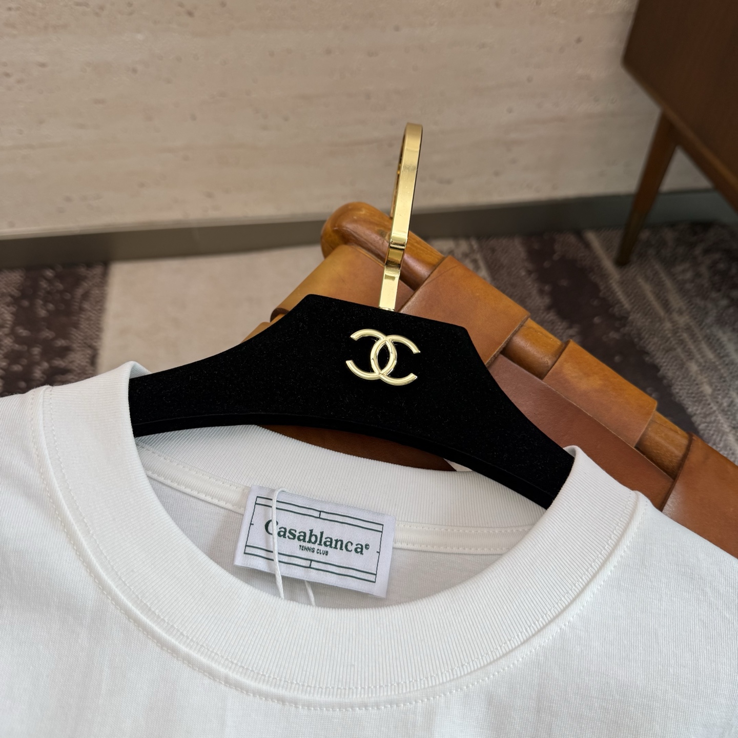 Casablanca-2025: New Sleeves for Comfortable, Practical T-Shirts with Strong Hang-Ups. - 图片 5