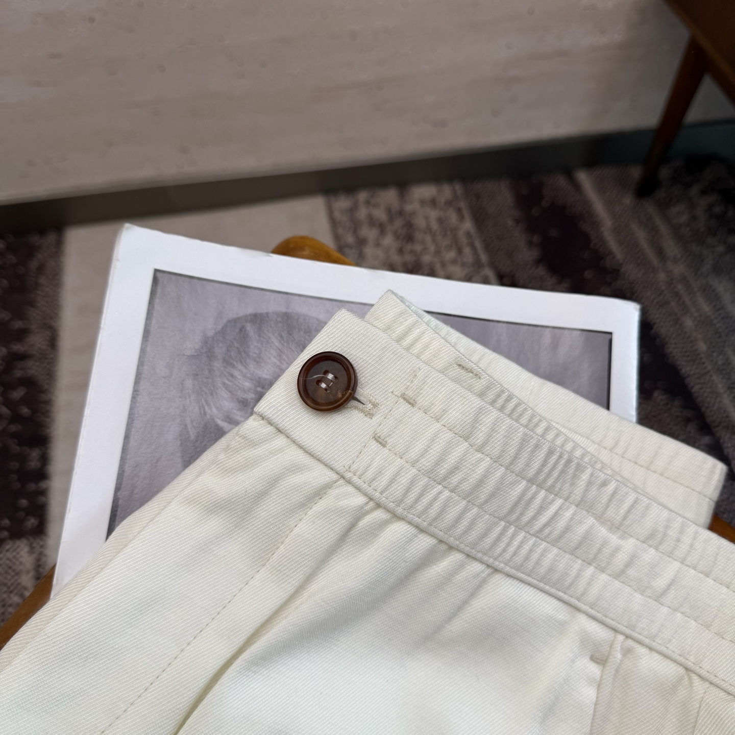 ZZ Men’s Linen Rinse Pants: Soft, Natural, Versatile for Various Occasions (16 words) - 图片 3