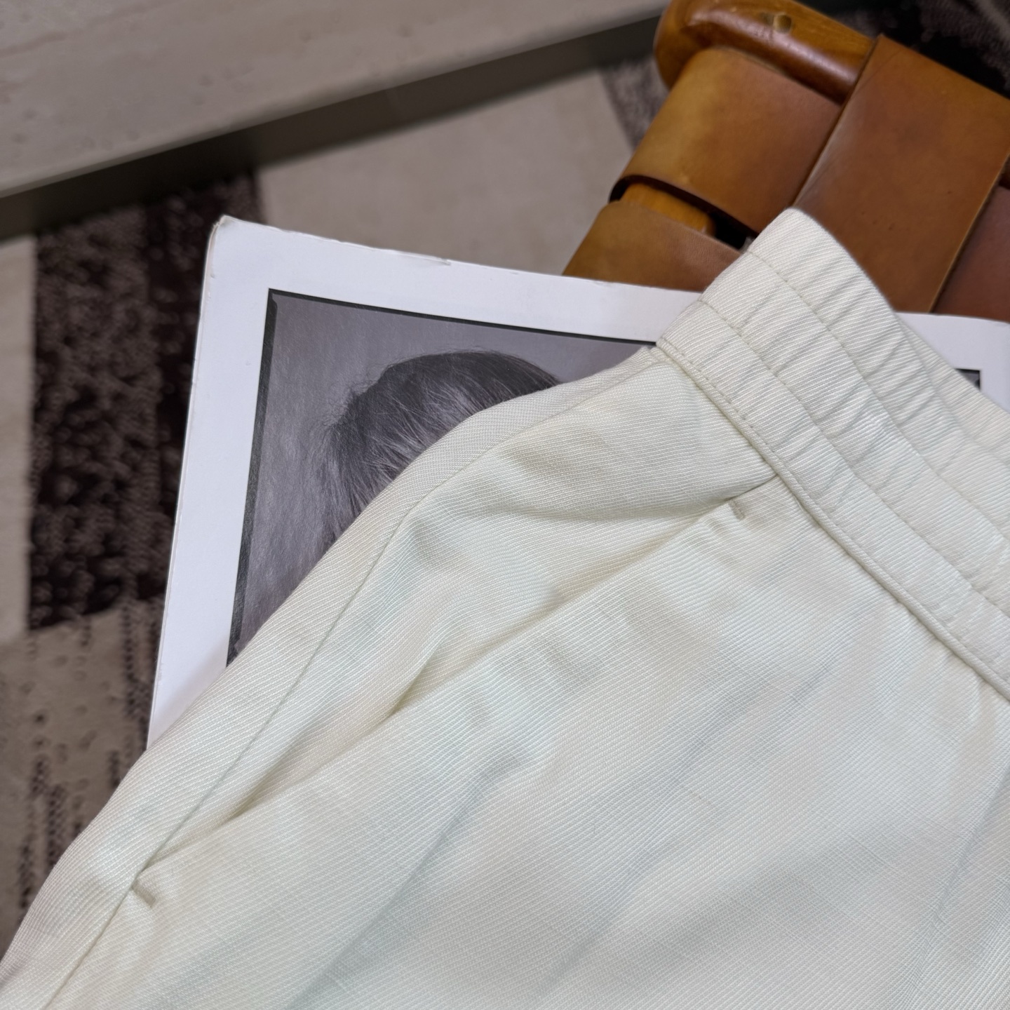 ZZ Men’s Linen Rinse Pants: Soft, Natural, Versatile for Various Occasions (16 words) - 图片 4
