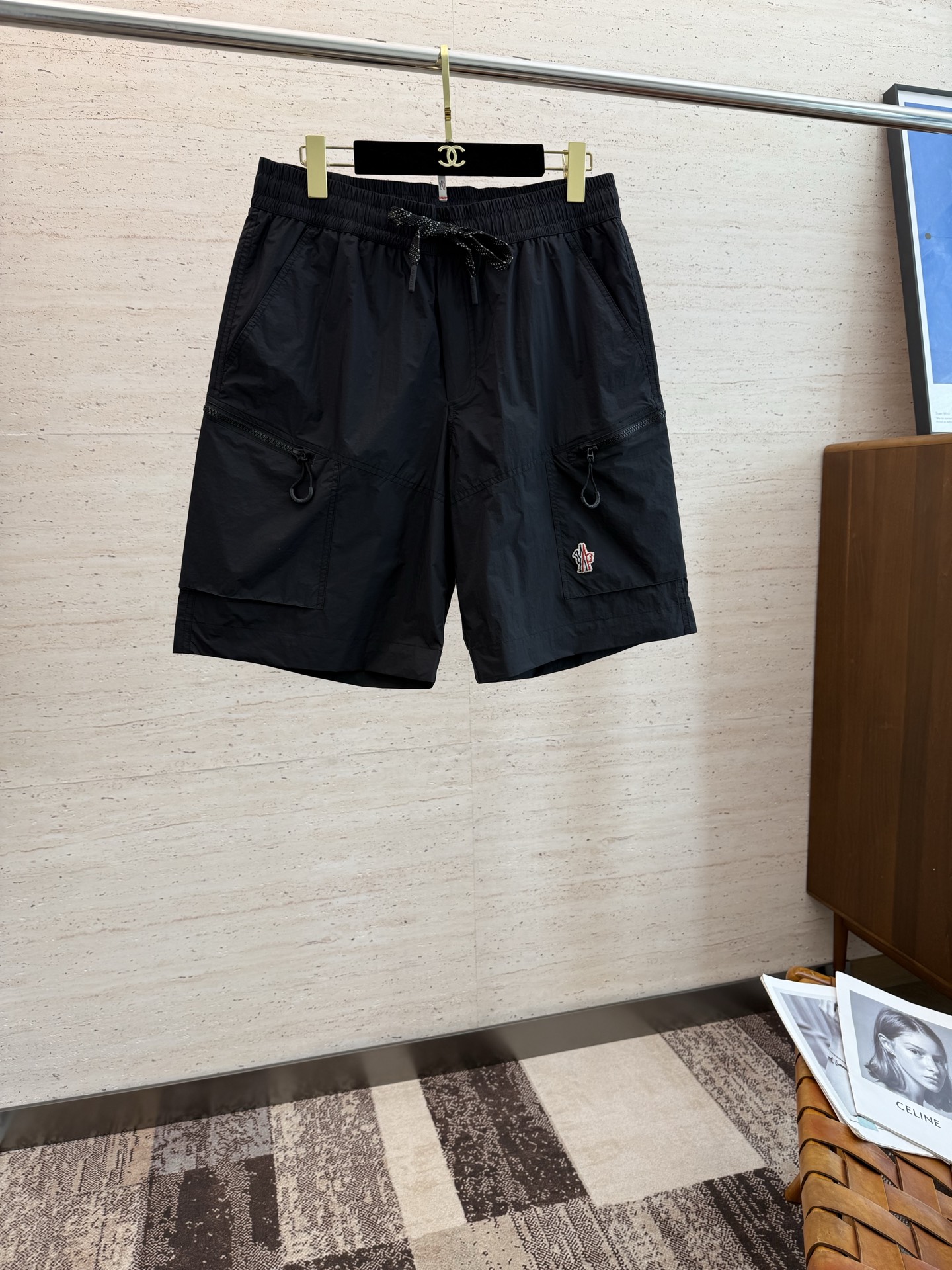 NO:448224,MON Comfortable outdoor shorts Choose carefully and meticulous workmanship, elastic waist + drawstring practical and stylish, three-dimensional crotch cut, comfortable and three-dimensional, hanging loose trousers, breathable and comfortable, not stuffy. Retro trend, daily casual shorts, not bloated at all, suitable for casual outdoor occasions.. Size M-2XL, shorts, alexander wang19860909MON 舒适度的户外短裤 选用精心细致的做工,松紧腰+抽绳实用有型,裆部立体裁剪,穿着舒适立体,垂顺宽松裤脚,透气舒适不闷热 复古潮流,日常休闲短裤,丝毫不显臃肿,适合在休闲 户外场合穿着..码数M-2XL,,shorts,alexander wang,Men's clothing