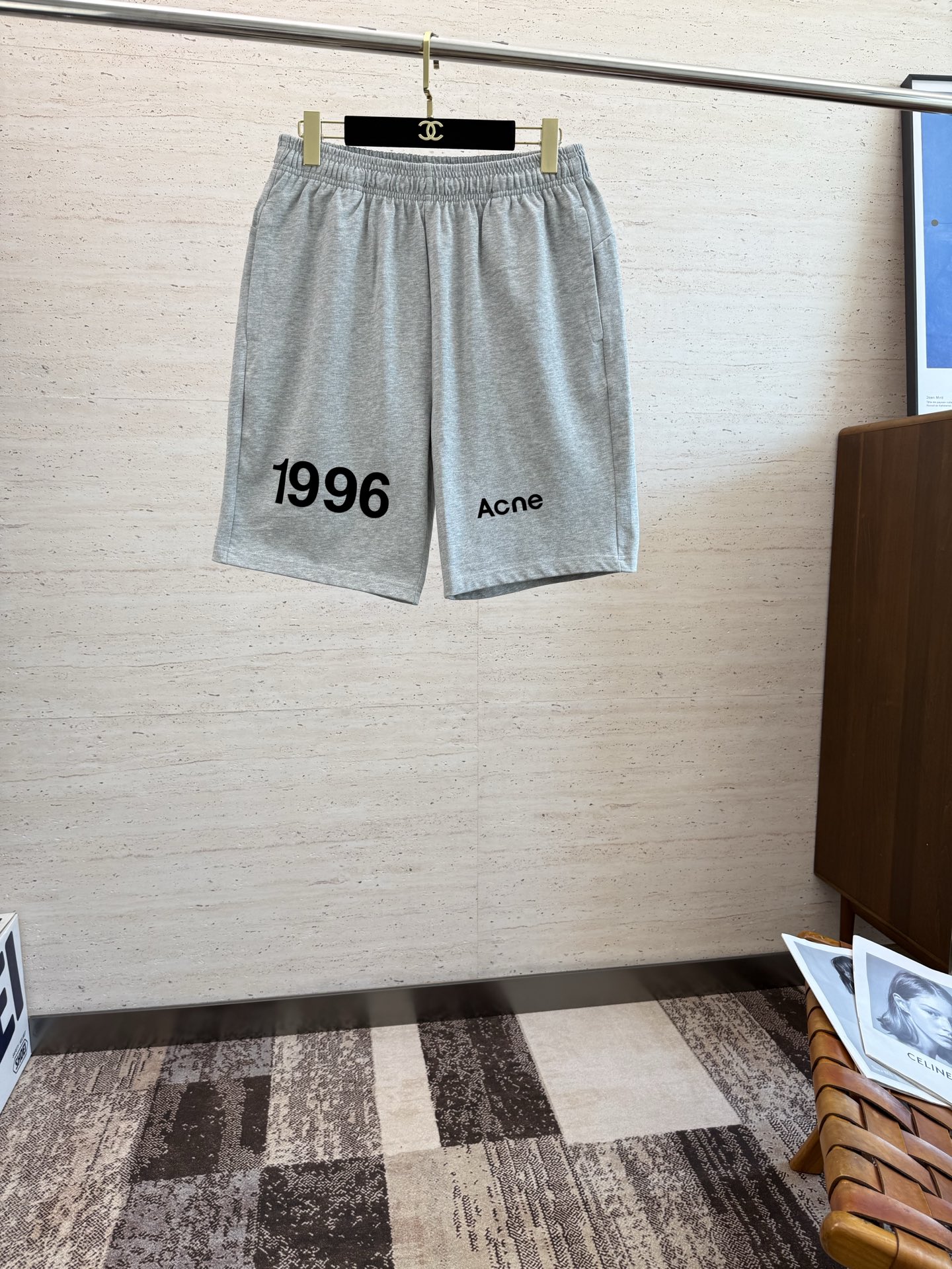 NO:499602,Acne Studios 2025 drawstring versatile men's casual shorts cropped pants # Choose carefully and meticulous workmanship, elastic waist + drawstring practical and stylish, crotch cut, comfortable and three-dimensional, hanging loose trousers, breathable and comfortable and not stuffy. Retro trend, daily casual shorts, not bloated at all, suitable for casual outdoors.. Size S-2XL,,acne studios,dior, shorts,alexander wang19860909Acne Studios 2025抽绳百搭男士休闲短裤五分裤#选用精心细致的做工,松紧腰+抽绳实用有型,裆部立体裁剪,穿着舒适立体,垂顺宽松裤脚,透气舒适不闷热 复古潮流,日常休闲短裤,丝毫不显臃肿,适合在休闲 户外场合穿着..码数S-2XL,,acne studios,dior,shorts,alexander wang,Men's clothing