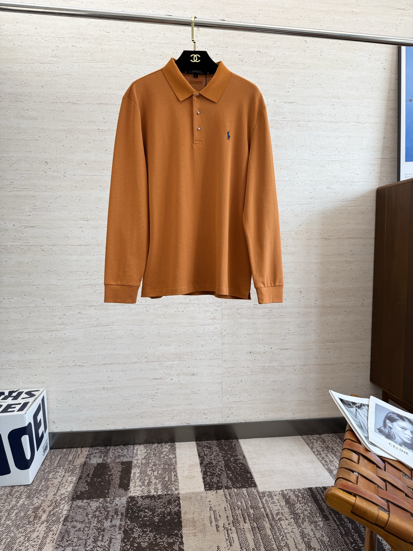 NO:514595,POLO25S early autumn men's long-sleeved POLO iconic LOGO logo on the chest. Overall, it is very light business and casual!  Pure cotton fabric, light, comfortable and smooth upper body, it is definitely a piece that makes you feel good for money!  !  !  Code number M-4XL, alexander wang19860909POLO25S早秋男士长袖POLO 胸前标志性LOGO徽标 整体非常的轻商务休闲！纯棉面料,上身轻盈舒适顺滑 到手绝对让你觉得物有所值的一件单品！！！ 码数M-4XL,,alexander wang,Men's clothing