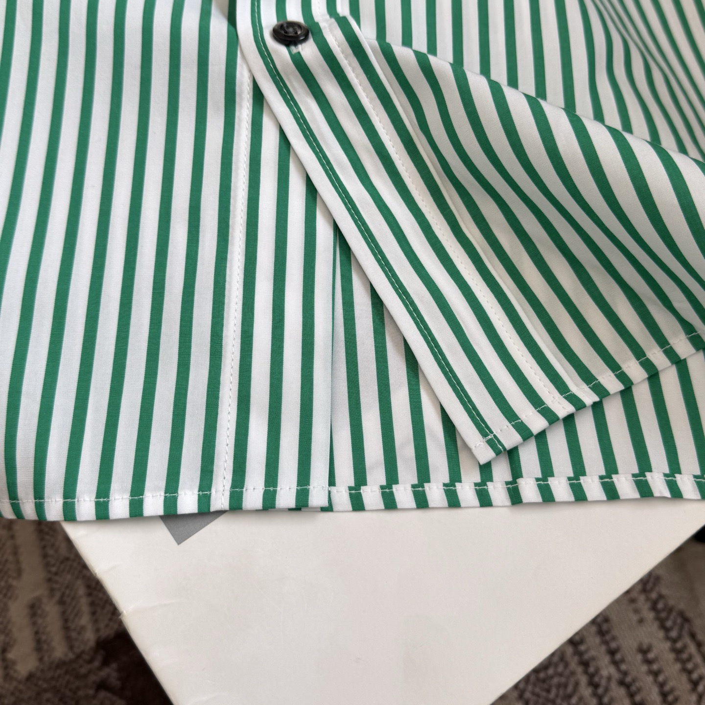 新款 🔥🔥LV25SS早秋男士条纹长袖衬衫......客供棉质面料 密度高触感丝滑细腻 贴身舒适度与透气