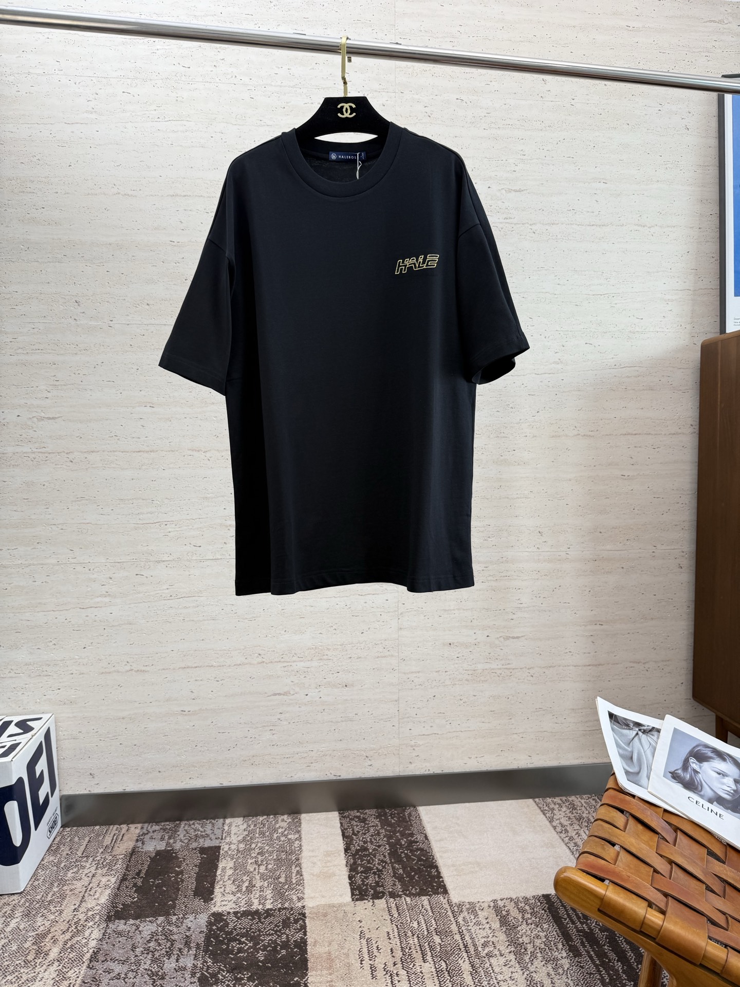 NO:532084,HALEBOSS25S autumn men's round neck short sleeves are very amazing, made of pure cotton fabrics, with superior breathability and warmth. Even if you wear them close to them, you will not feel thorny. The comfort level is definitely beyond your imagination. You will understand it when you get the actual product!  !  !  Code number M-3XL, T-shirt, alexander wang19860909HALEBOSS25S秋季男士圆领短袖,十分惊艳,客供纯棉面料打造 拥有优越的透气性与保暖性,即便是贴身穿着也不会有扎刺感可言,舒适程度绝对超乎你的想象,实物到手你就会懂得！！！码数M-3XL,,T-shirt,alexander wang,Men's clothing