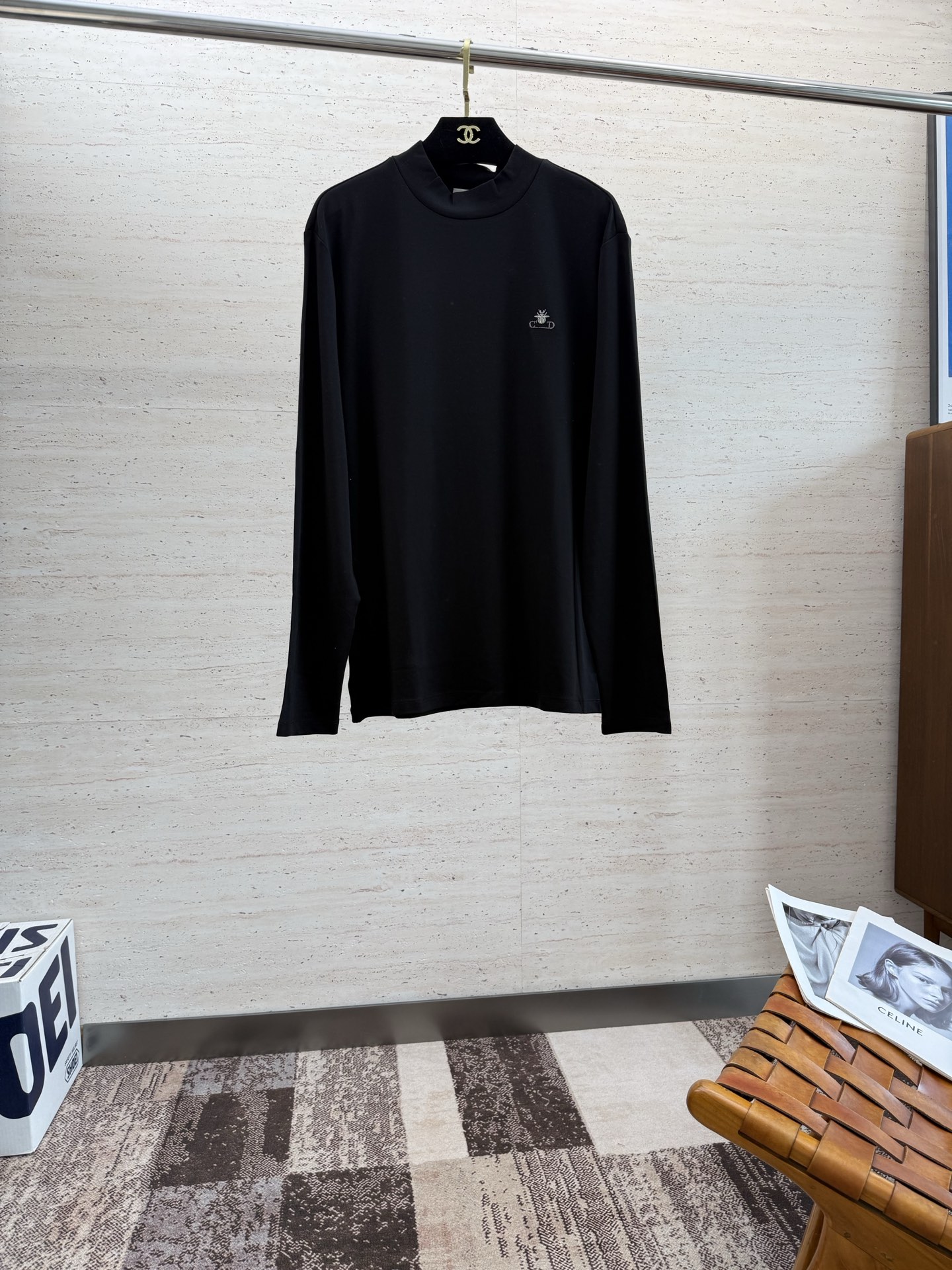 NO:532078,CD25SS men's round neck long-sleeved sweatshirt for autumn and winter......Community versatile style, not only does it require a simple style, but more importantly, its fabric texture can conquer the public and become a popular hot item!  Customer-supplied cotton creates a dense and skin-friendly touch, and secondly, both crisp and draped feel are excellent. The actual product instantly gives you the desire to buy back!  !  !  Code number M-3XL, hoodie, sweatshirts, alexander wang19860909CD25SS秋冬男士圆领长袖卫衣.......通勤百搭款,不仅需要样式版型简洁 更重要是它的面料质感才能征服大众成为炙手可热的热门单品！客供棉质打造 绵密亲肤的触感,其次挺括感与垂坠感都相当出色,实物到手瞬间让你有无限回购的渴望！！！码数M-3XL,,hoodie,sweatshirts,alexander wang,Men's clothing