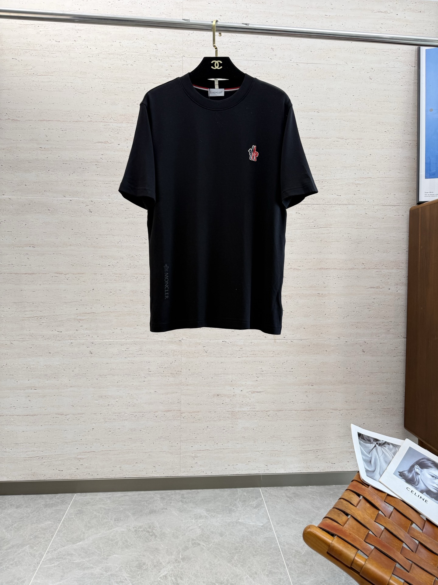 NO:540519,MON25S autumn men's round neck short sleeves are very amazing, made of pure cotton fabrics, with superior breathability and warmth. Even if you wear them close to them, you will not feel thorny. The comfort level is definitely beyond your imagination. You will understand it when you get the actual product!  !  !  Code number M-3XL, T-shirt, alexander wang19860909MON25S秋季男士圆领短袖,十分惊艳,客供纯棉面料打造 拥有优越的透气性与保暖性,即便是贴身穿着也不会有扎刺感可言,舒适程度绝对超乎你的想象,实物到手你就会懂得！！！码数M-3XL,,T-shirt,alexander wang,Men's clothing