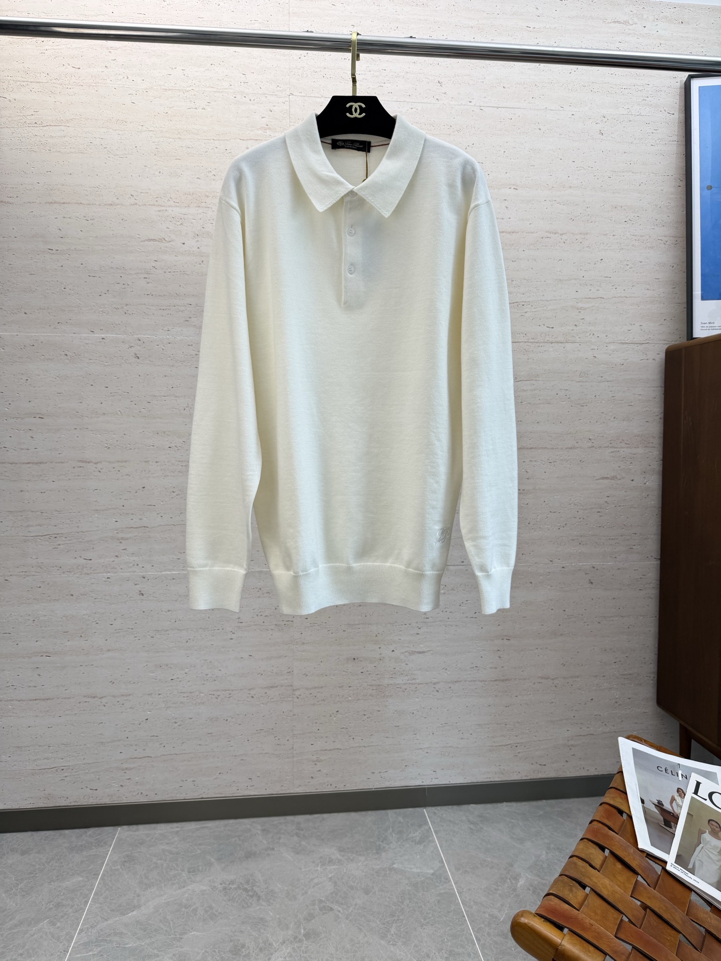 NO:684603,LP.25S autumn and winter men's knitted lapel pol is very stunning. The wool blended fabric supplied by customers has excellent breathability and warmth. Even if it is worn close to the body, it will not feel prickly. The comfort level is definitely beyond your imagination. You will understand when you get the actual product!  !  !  Size M-3XL,,loro piana,19860909LP.25S秋冬男士针织翻领pol,十分惊艳,客供羊毛混纺面料 拥有优越的透气性与保暖性,即便是贴身穿着也不会有扎刺感可言,舒适程度绝对超乎你的想象,实物到手你就会懂得！！！码数M-3XL,,loro piana,,Men's clothing