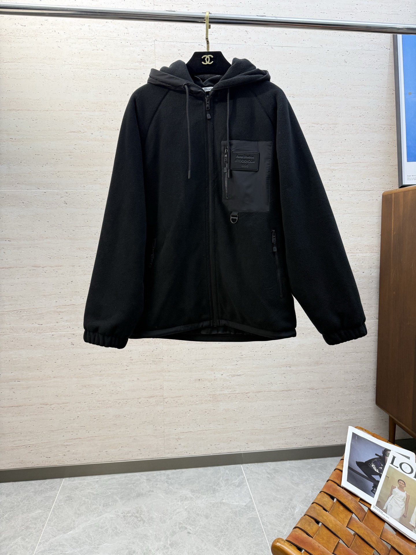 NO:644700,Acne Studis25S new autumn and winter fleece casual hooded jacket...an absolutely heavy-duty top-notch item, with classic colors infused with modern ideas...very high-end texture, extremely wearable and excellent scratch resistance!  !  !  Size M-3XL,,acne studios,jackets & coats,jackets & coats,hats,alexander wang19860909Acne Studis25S秋冬新款抓绒休闲连帽夹克外套........一款绝对重工的顶级单品,颜色经典衣橱注入现代新意.......非常高档次的质地,实穿性极高 挺刮性极好！！！码数M-3XL,,acne studios,jackets & coats,jackets & coats,hats,alexander wang,Men's clothing