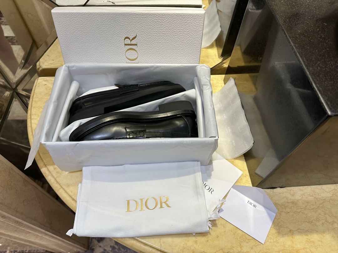 Designer 1:1 Replica
 Dior Top
 Shoes Loafers