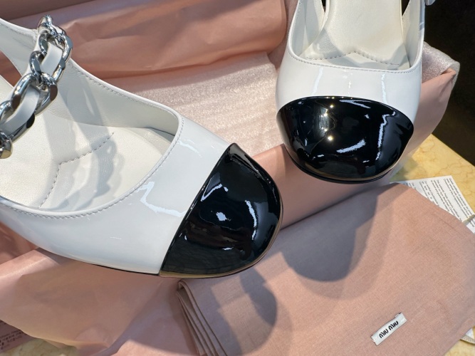 Miu Miu Women's Two-Tone Patent Leather Slingback Pumps with Chain Detail 1 Miu Miu Women's Two-Tone Patent Leather Slingback Pumps with Chain Detail