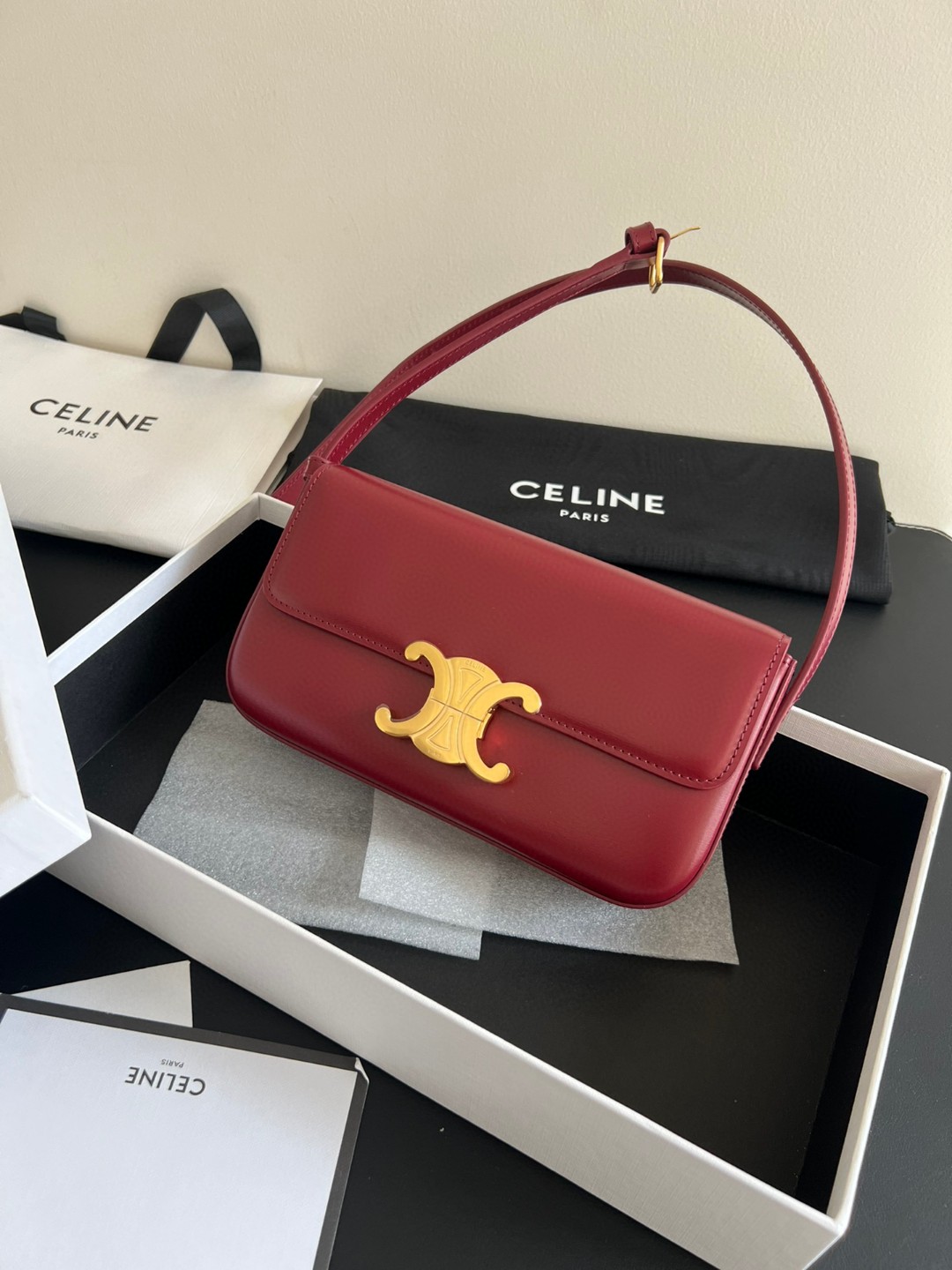 Celine Actual delivery, brand new shooting Imported original factory genuine grade ~ natural hand-rubbed imported leather special grade all-steel