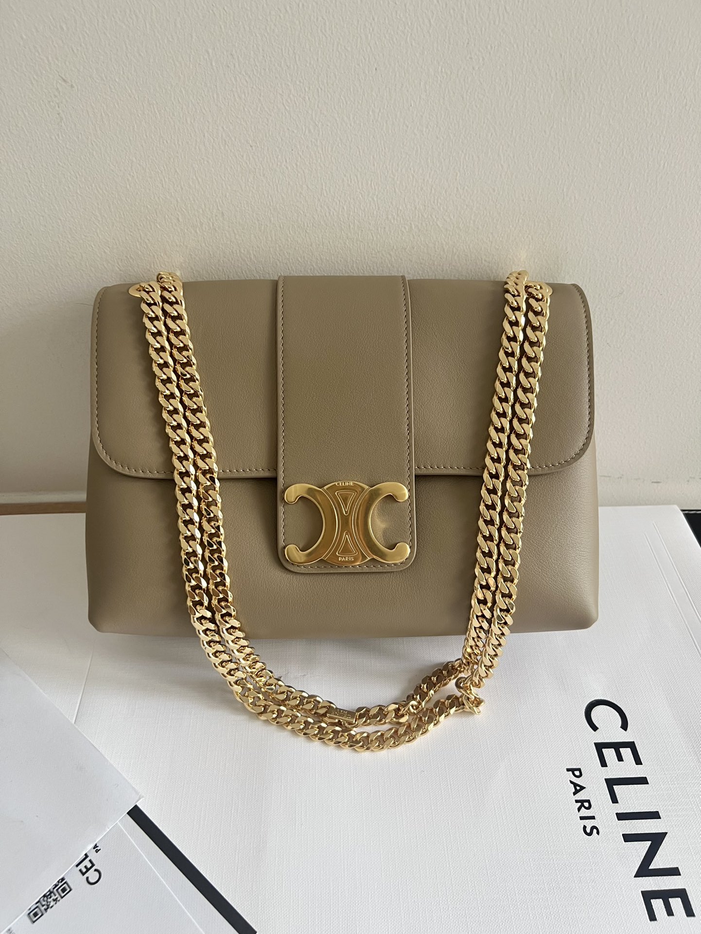 Celine 25cm genuine special grade all steel, leather imported from Italyexpensive sheepskin lining, hardware special grade all steel