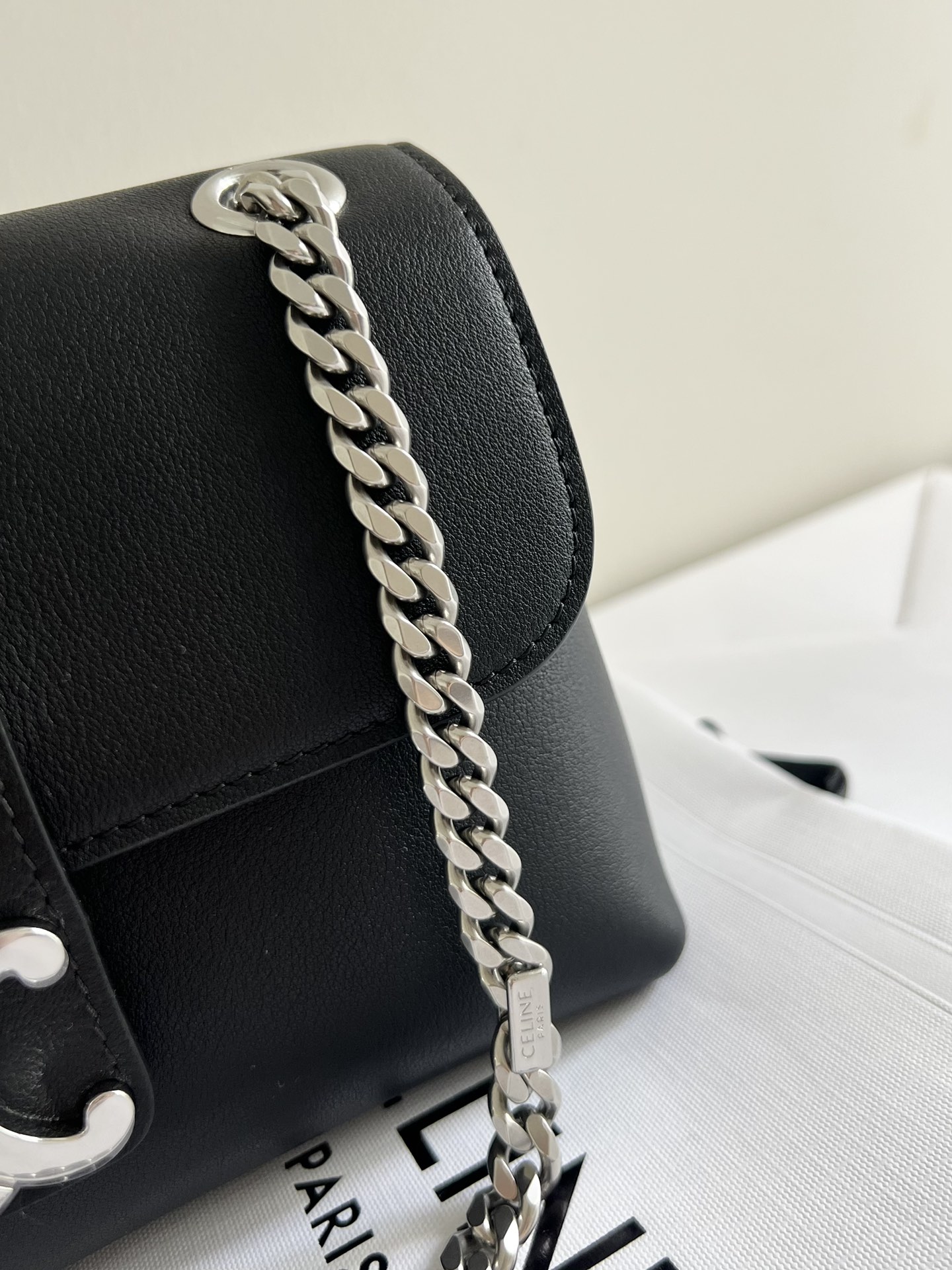Celine 23cm teen, genuine special grade all steel, leather imported from Italyexpensive sheepskin lining, hardware special grade all steel