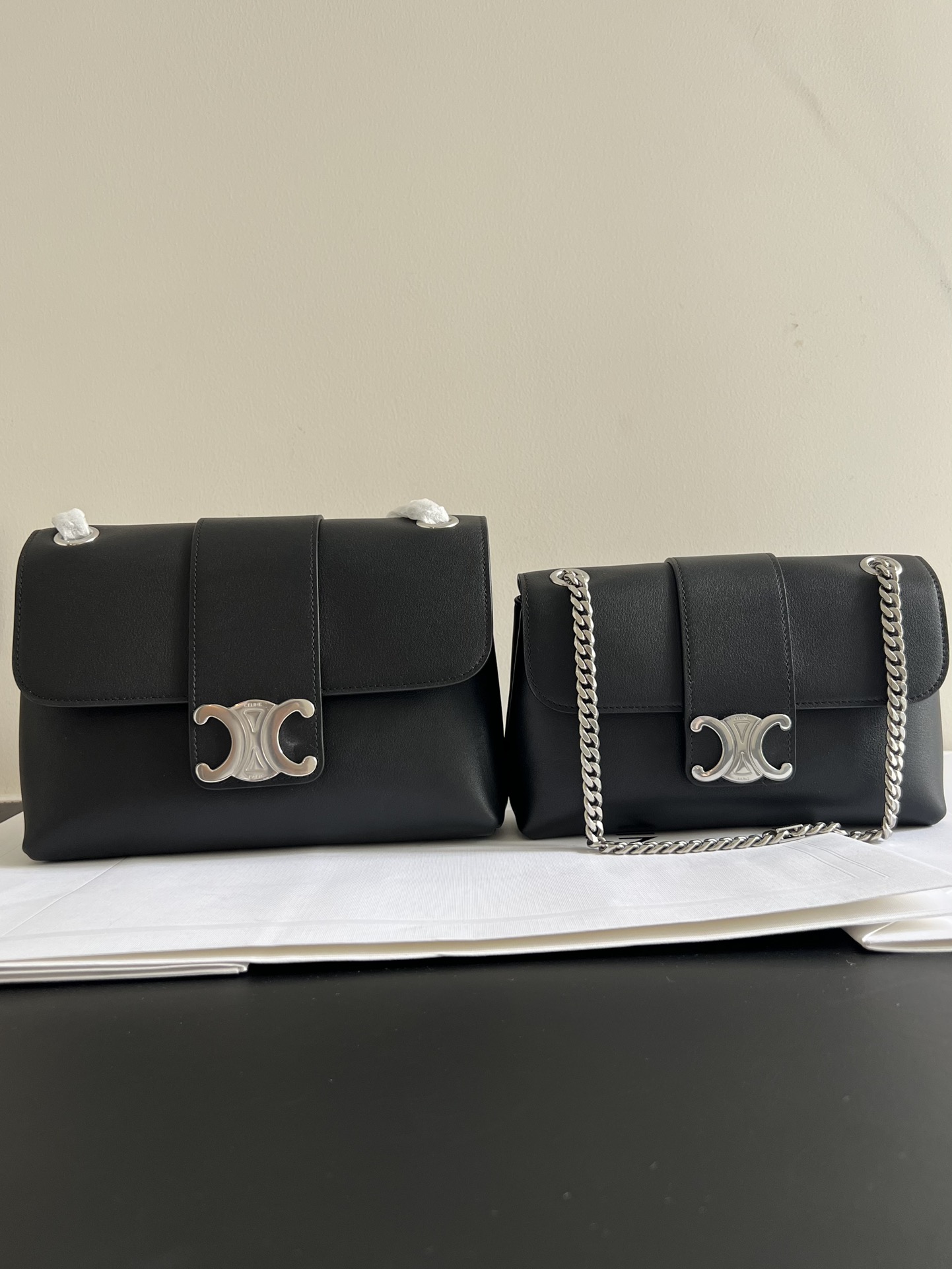 Celine 23cm and 25cm set pictures. Genuine special-grade all-steel, leather imported from ItalyExpensive sheepskin lining, hardware special-grade
