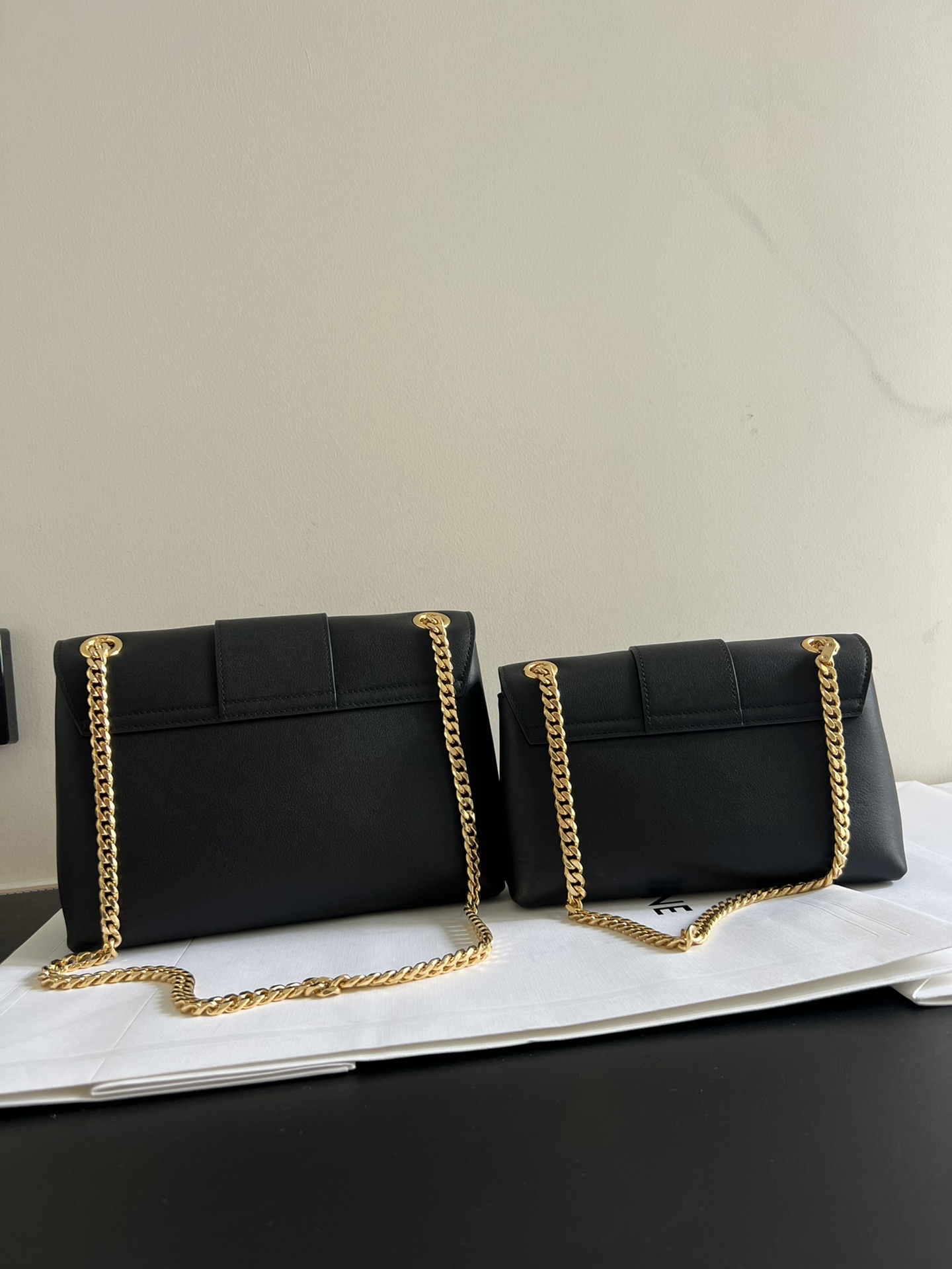 Celine 23cm and 25cm set pictures teen genuine special grade all steel, leather imported from Italy expensive sheepskin lining, hardware special
