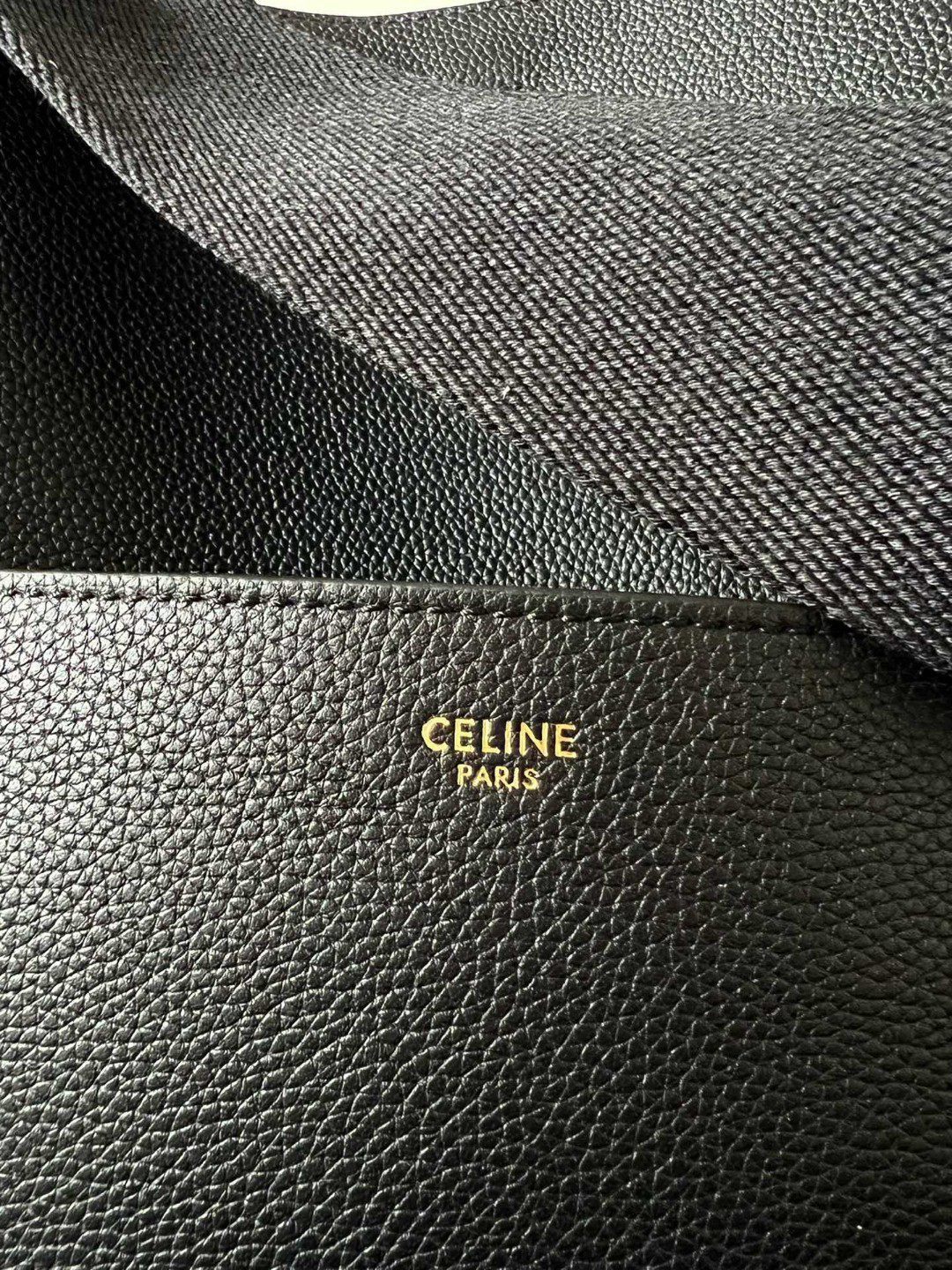 Celine's new photoshootCeline pebbled bucket bag is original and authentic. Thick Togo calfskin imported from ItalySatin calfskin inside, using s