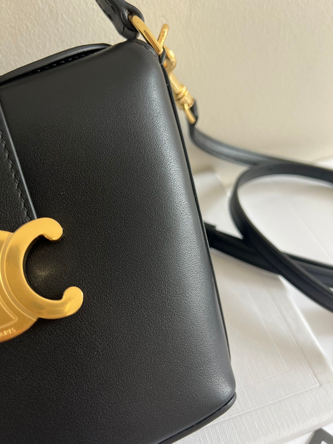 Authentic, Italian imported calfskinsheepskin lining, hardware special grade all-steel, Celine TRIOMPHE mini French fries bag