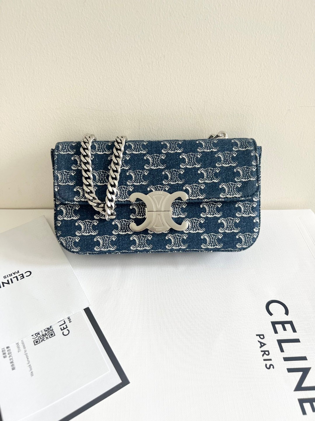 Celine Original factory-made denim chain armpit bag, genuine denim, all-steel hardware, the texture of the chain makes the whole bag feel more lu