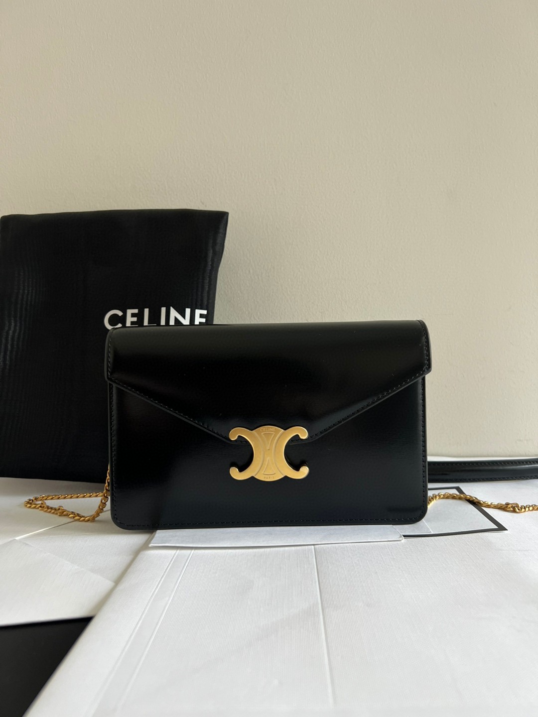 Celine original WOC series, special-grade all-steel hardware, hand-rubbed cowhide imported from Italy on the outside expensive sheepskin on the i