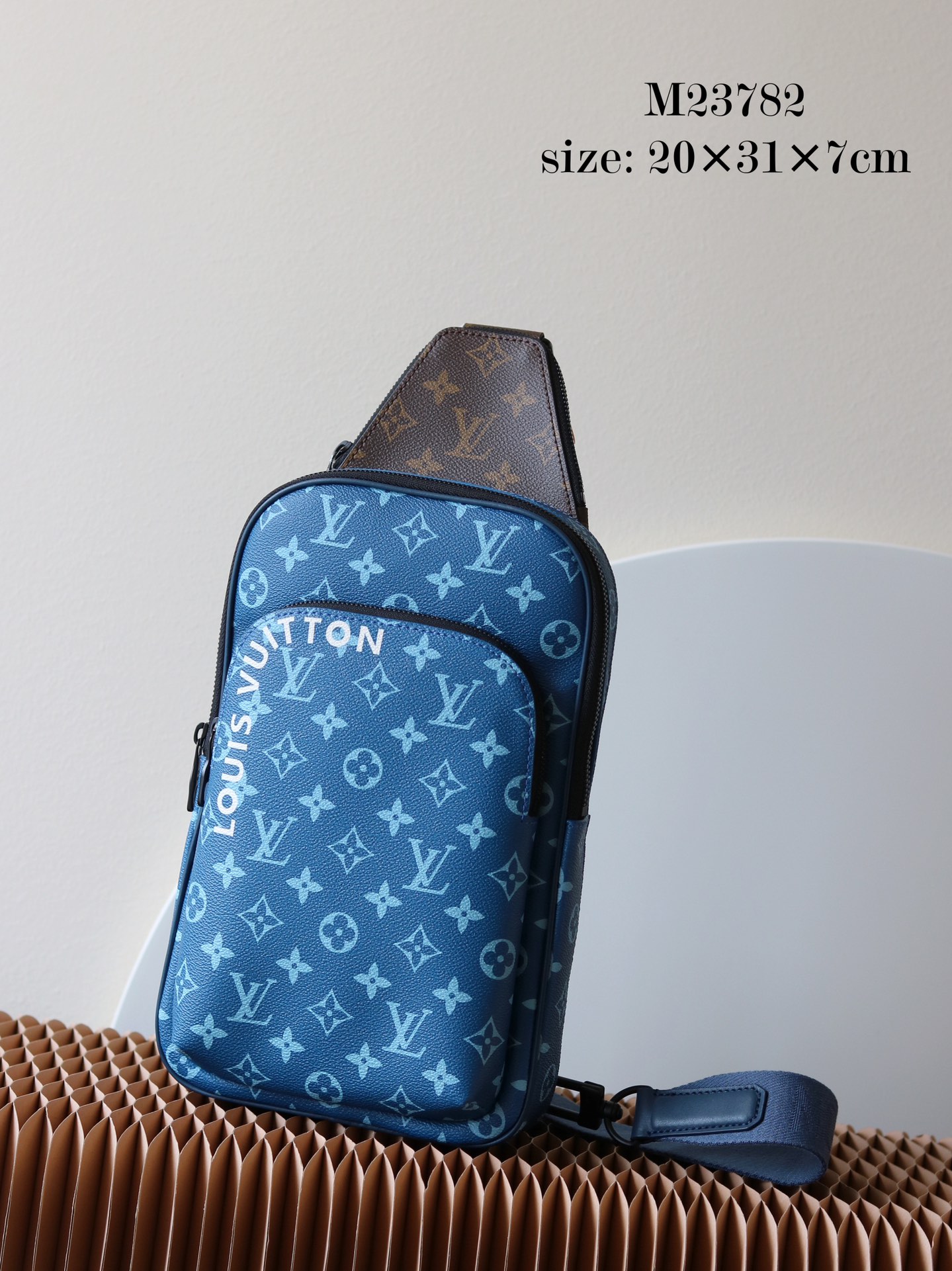 Louis Vuitton LV Avenue Crossbody & Shoulder Bags Blue Canvas M23782