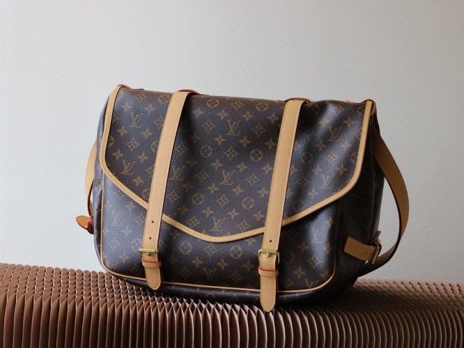Louis Vuitton Saumur Large Monogram Canvas Messenger Shoulder Bag