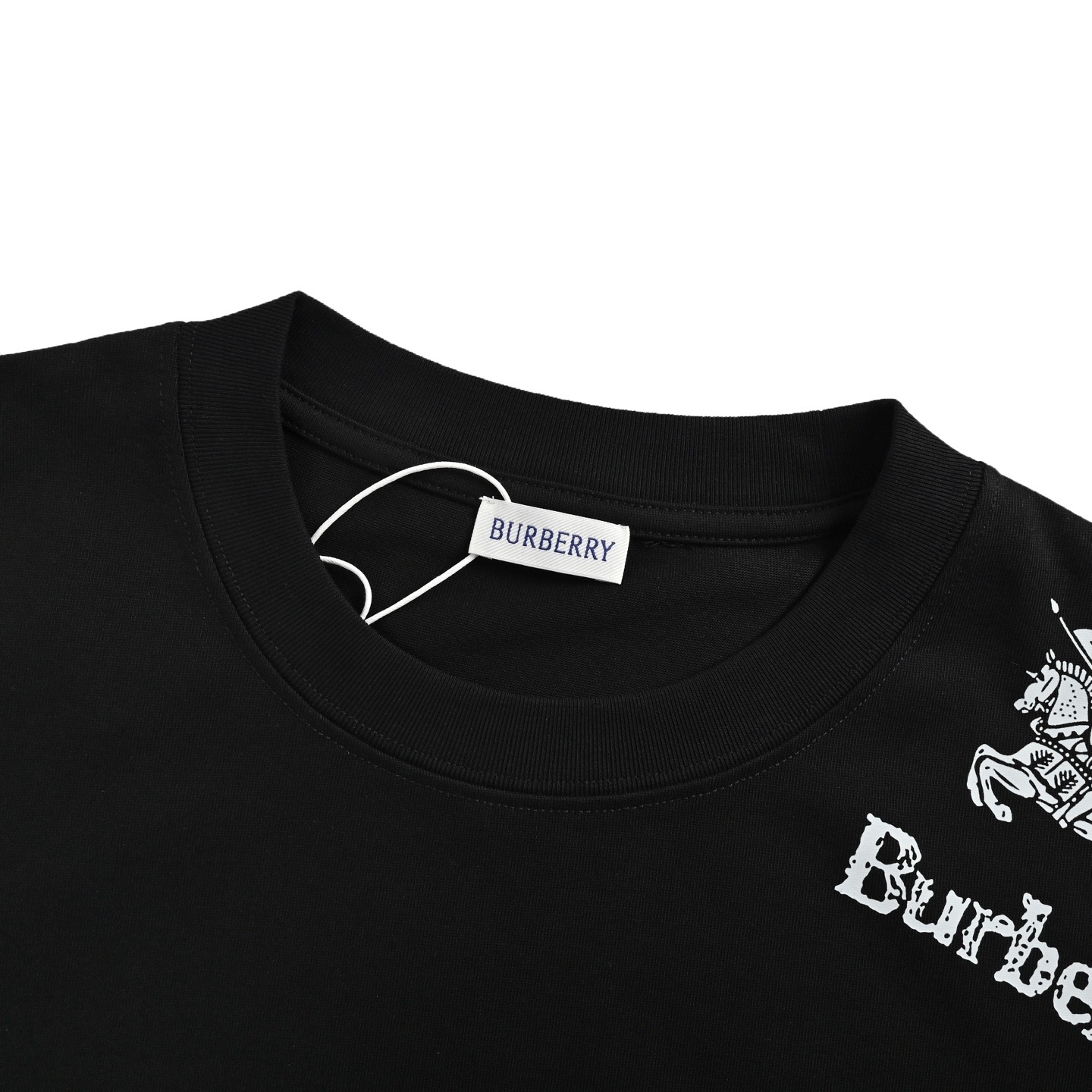 Burberry/巴宝莉 25ss 肩膀下摆战马印花短袖-Chinese UA Cheap High Quatity Brand Clothes Bags handbags Sneakers wholesale wholesaler seller from China Factory suppliers Fashion Clothing Shoes best Quality Beautiful Price Burberry/巴宝莉 25ss 肩膀下摆战马印花短袖