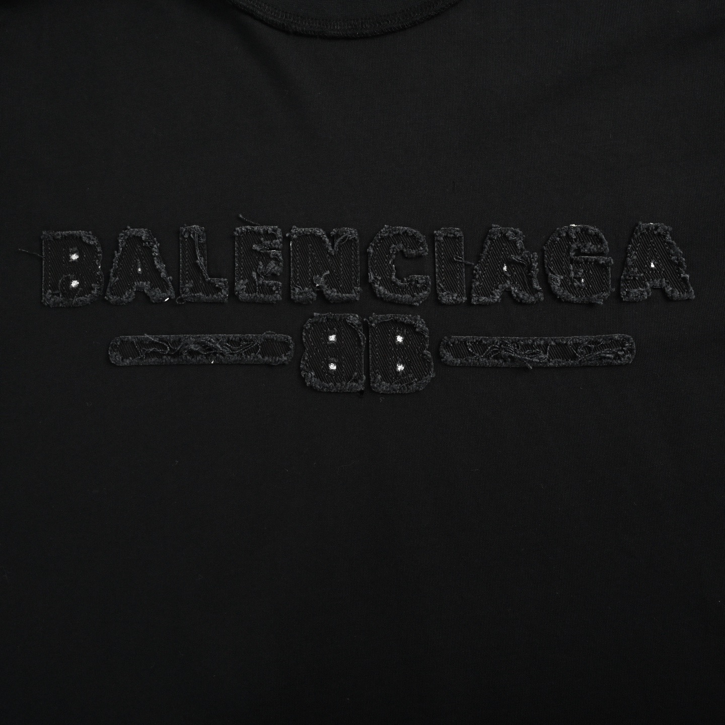 Balenciaga/巴黎世家 25ss 贴布字母反缝破洞短袖-Chinese UA Cheap High Quatity Brand Clothes Bags handbags Sneakers wholesale wholesaler seller from China Factory suppliers Fashion Clothing Shoes best Quality Beautiful Price Balenciaga/巴黎世家 25ss 贴布字母反缝破洞短袖
