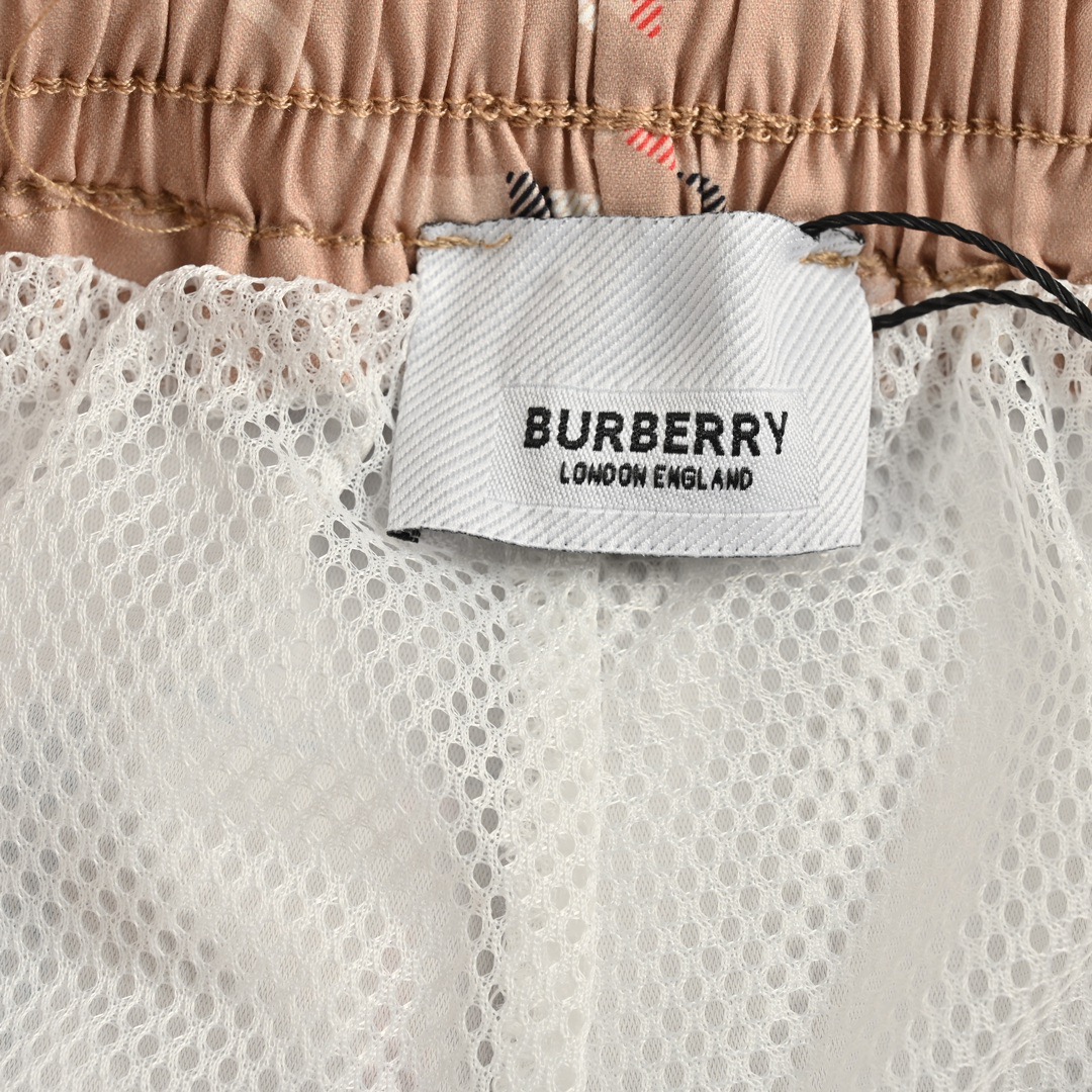 Burberry/巴宝莉 24ss 格纹战马沙滩短裤