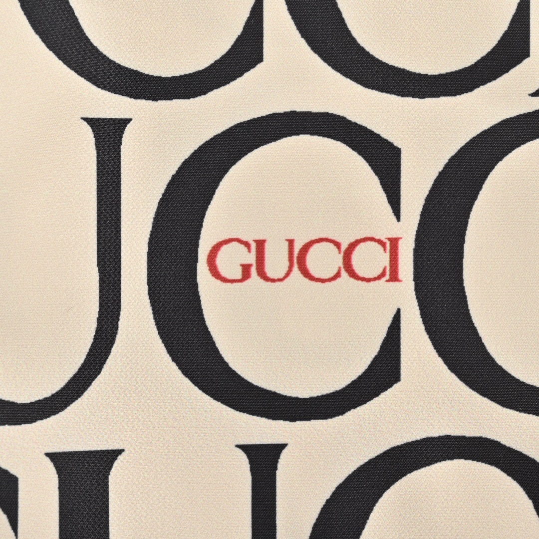 Gucci/古驰 24ss 胶囊系列满印沙滩短裤