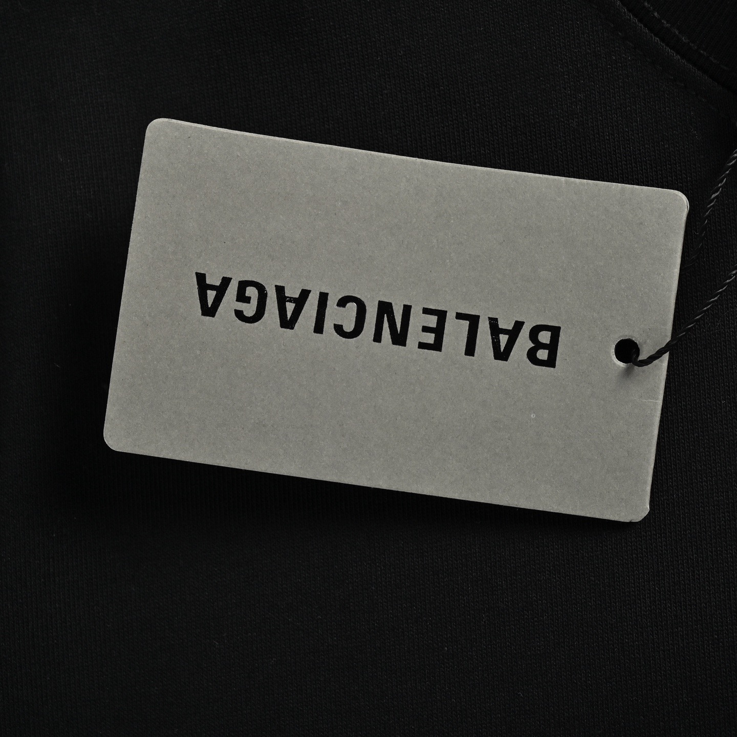 Balenciaga/巴黎世家 斑驳字母植绒印花短袖 黑色 白色