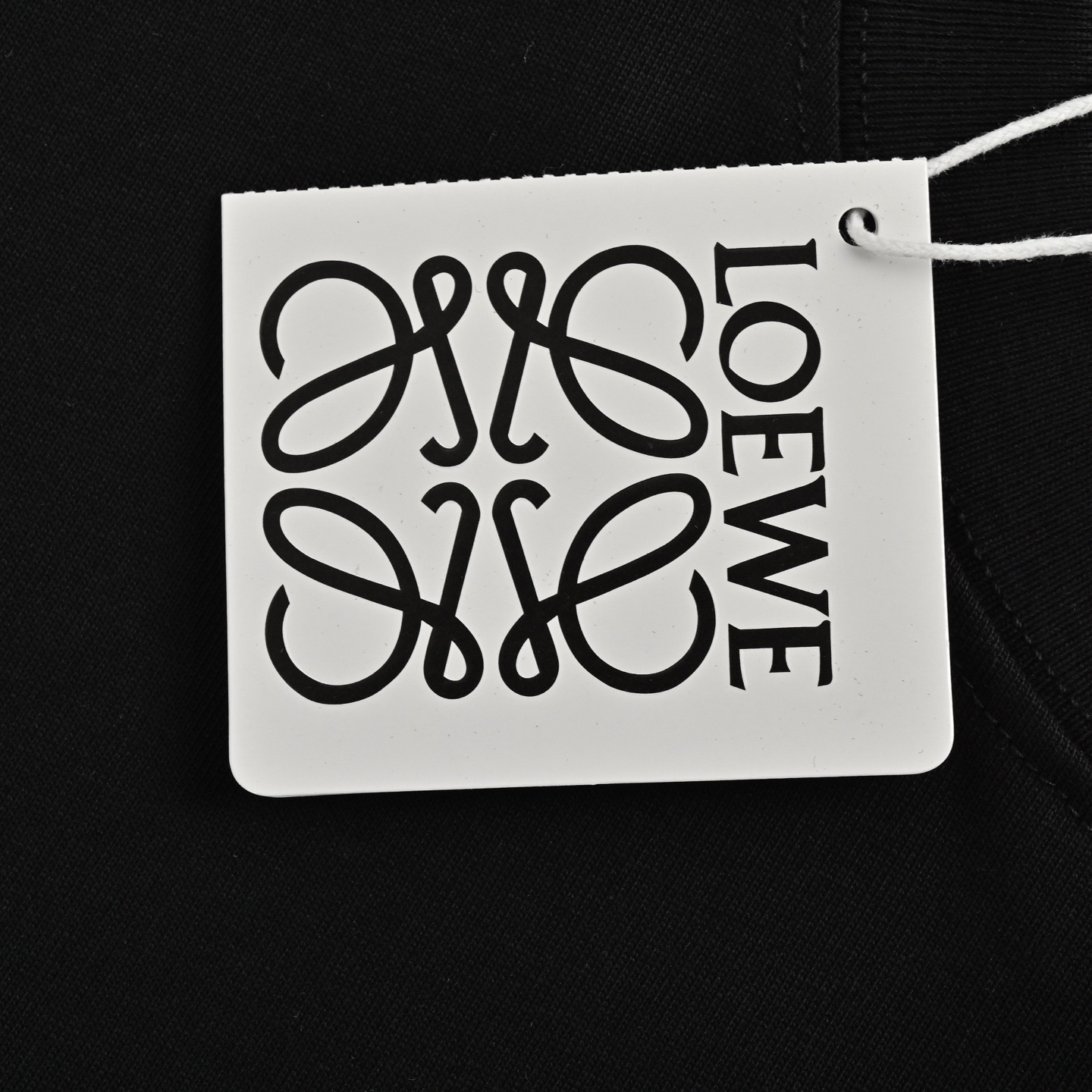 Loewe/罗意威 25ss 线条刺绣logo短袖 黑色 白色