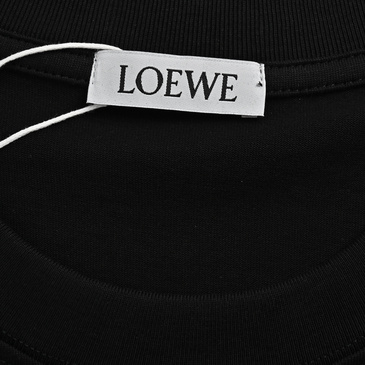 Loewe/罗意威 25ss 线条刺绣logo短袖 黑色 白色
