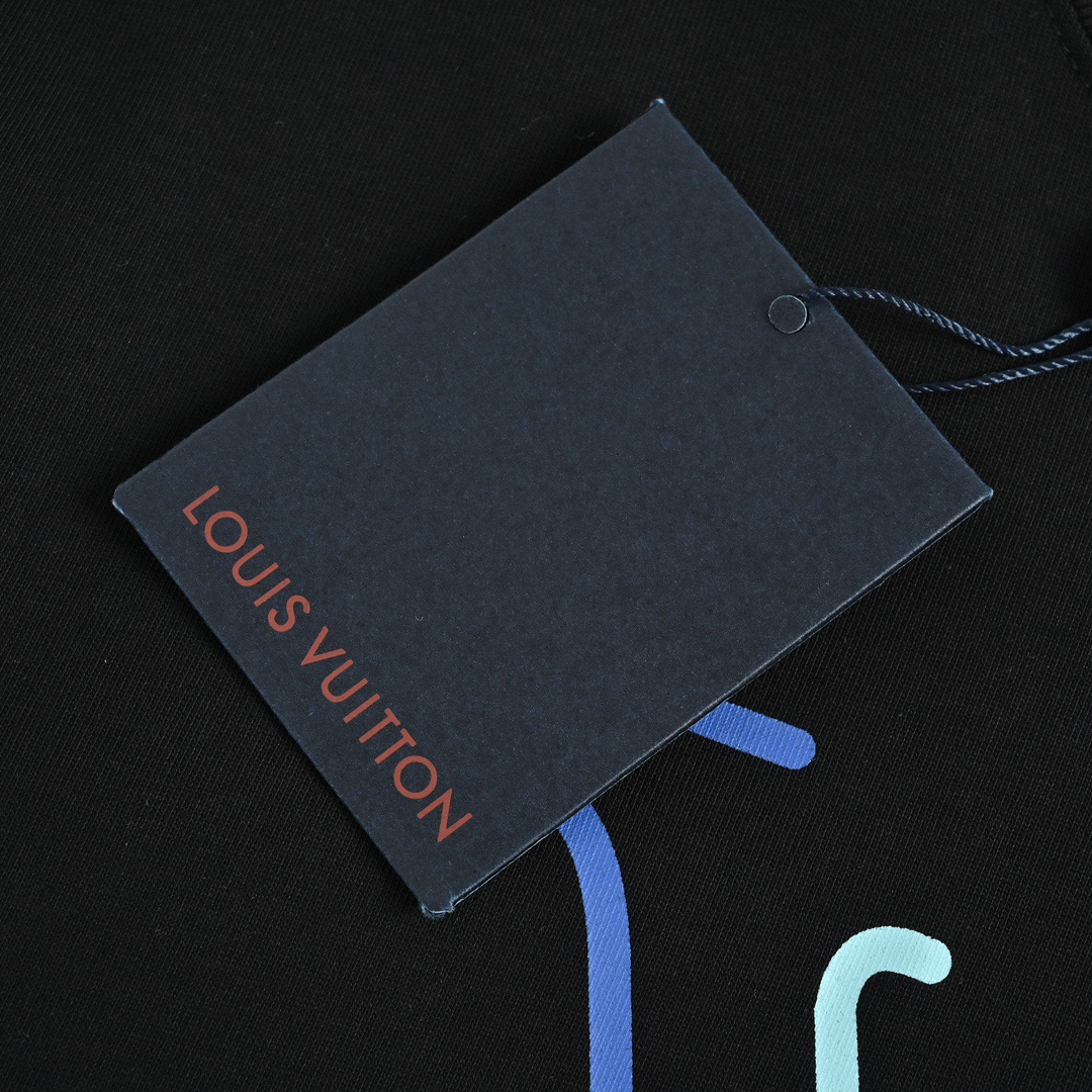 Louis Vuitton/路易威登 23ss 彩色字母几何印花短袖杏色 黑色-Chinese UA Cheap High Quatity Brand Clothes Bags handbags Sneakers wholesale wholesaler seller from China Factory suppliers Fashion Clothing Shoes best Quality Beautiful Price Louis Vuitton/路易威登 23ss 彩色字母几何印花短袖杏色 黑色