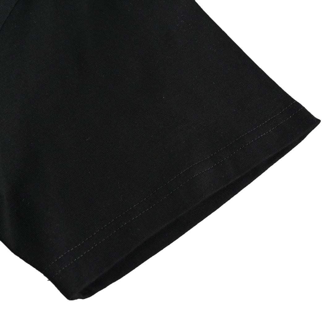 Louis Vuitton/路易威登 23ss 彩色字母几何印花短袖杏色 黑色-Chinese UA Cheap High Quatity Brand Clothes Bags handbags Sneakers wholesale wholesaler seller from China Factory suppliers Fashion Clothing Shoes best Quality Beautiful Price Louis Vuitton/路易威登 23ss 彩色字母几何印花短袖杏色 黑色