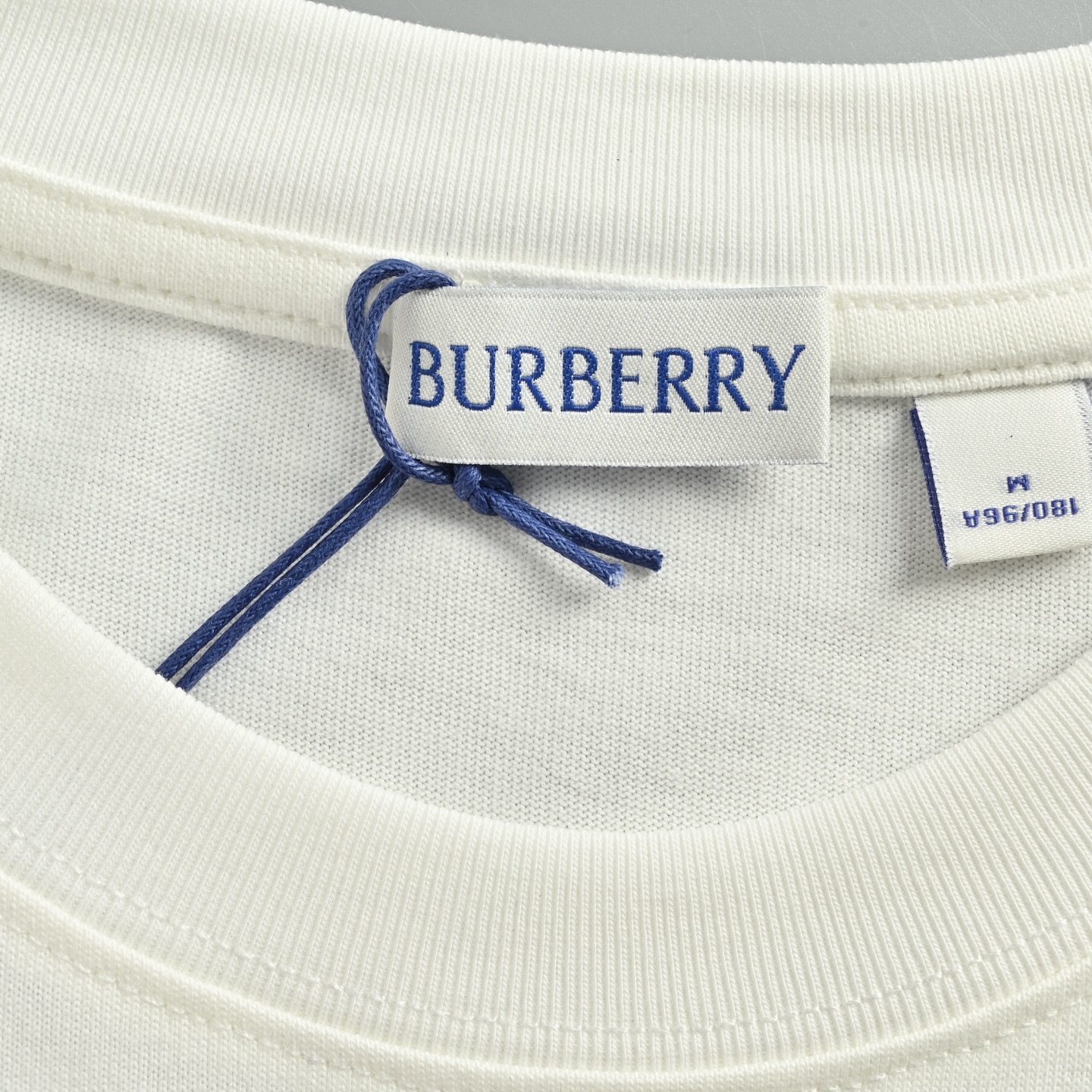 Burberry/巴宝莉 24ss 鸭子刺绣短袖 平织优质棉 水鸟徽标刺绣-Chinese UA Cheap High Quatity Brand Clothes Bags handbags Sneakers wholesale wholesaler seller from China Factory suppliers Fashion Clothing Shoes best Quality Beautiful Price Burberry/巴宝莉 24ss 鸭子刺绣短袖 平织优质棉 水鸟徽标刺绣