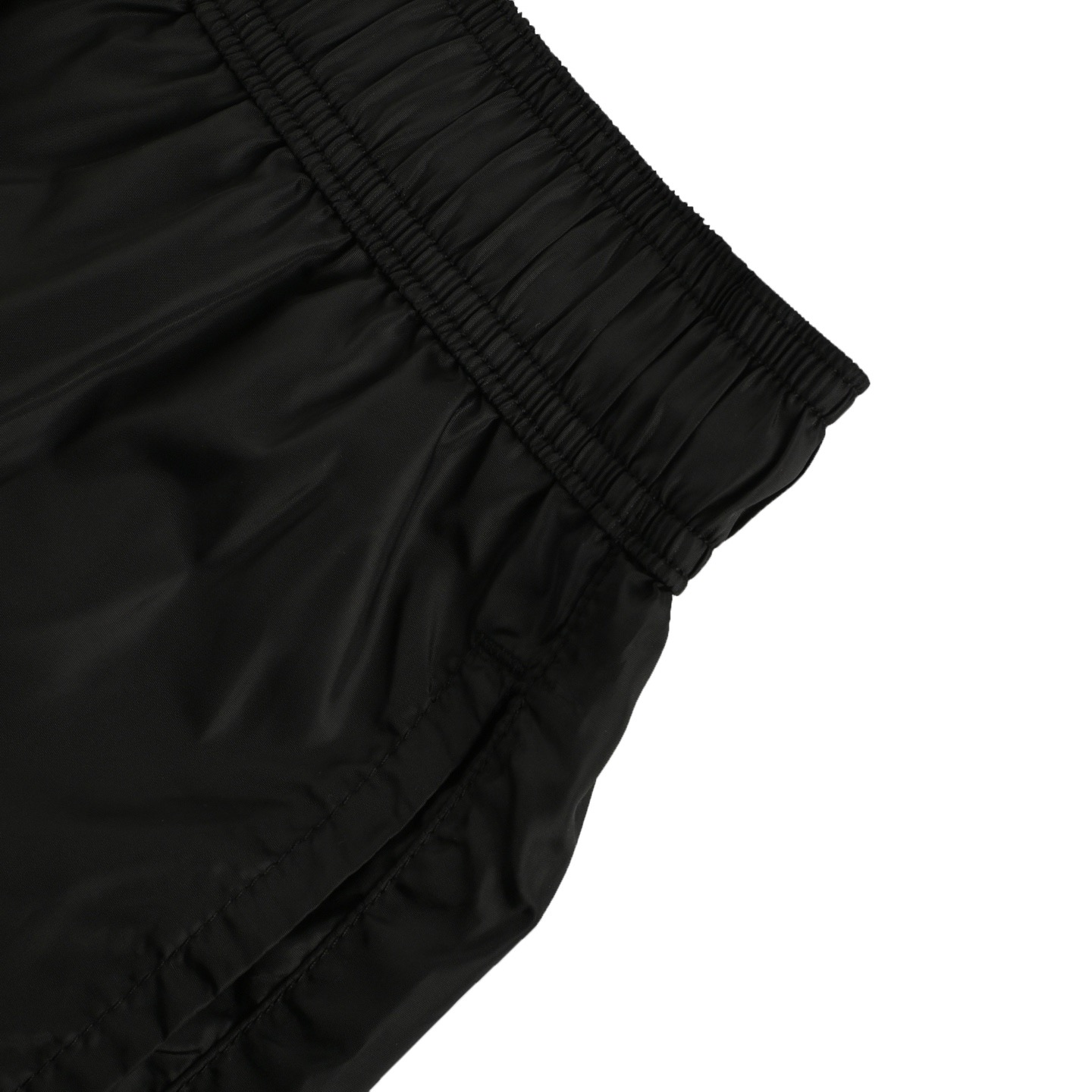 Moncler/蒙口 25ss 侧边反光logo印花短裤 黑色 藏蓝 墨绿 灰色