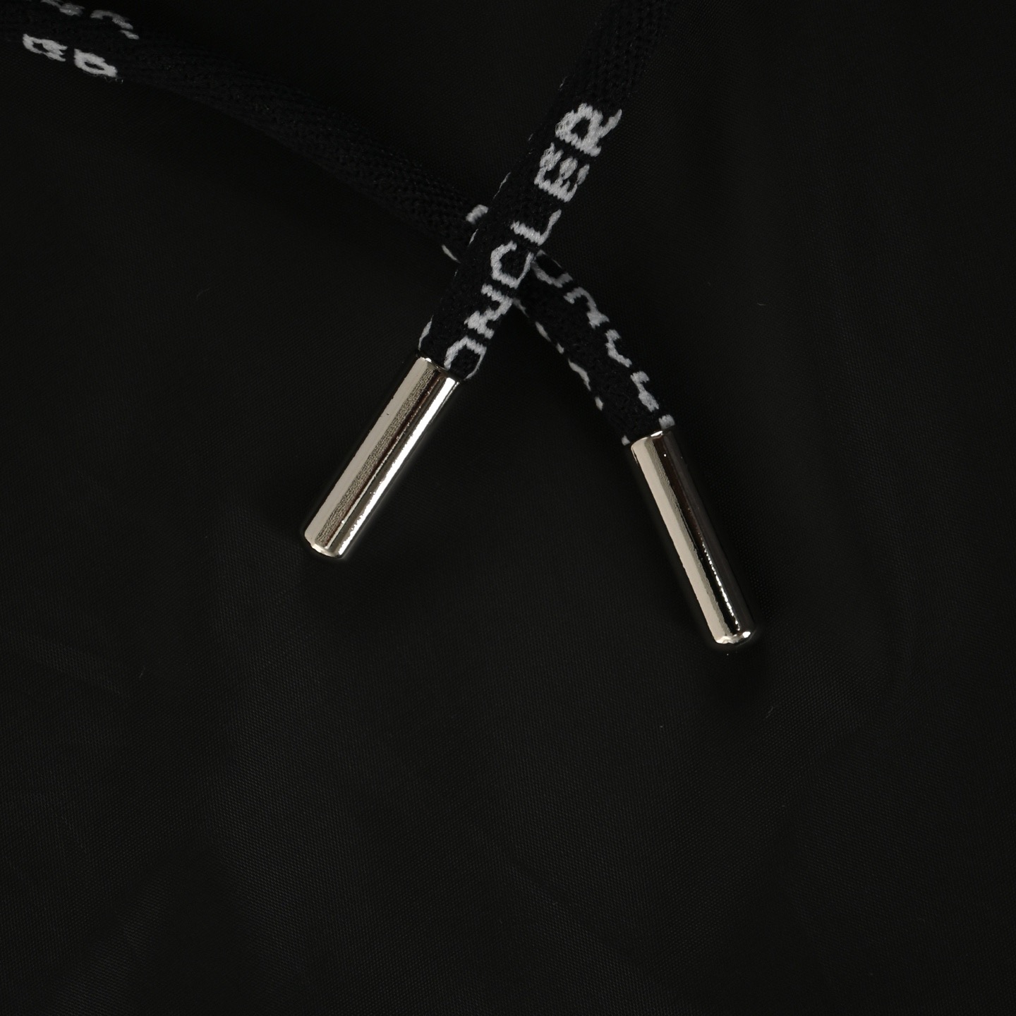 Moncler/蒙口 25ss 侧边反光logo印花短裤 黑色 藏蓝 墨绿 灰色