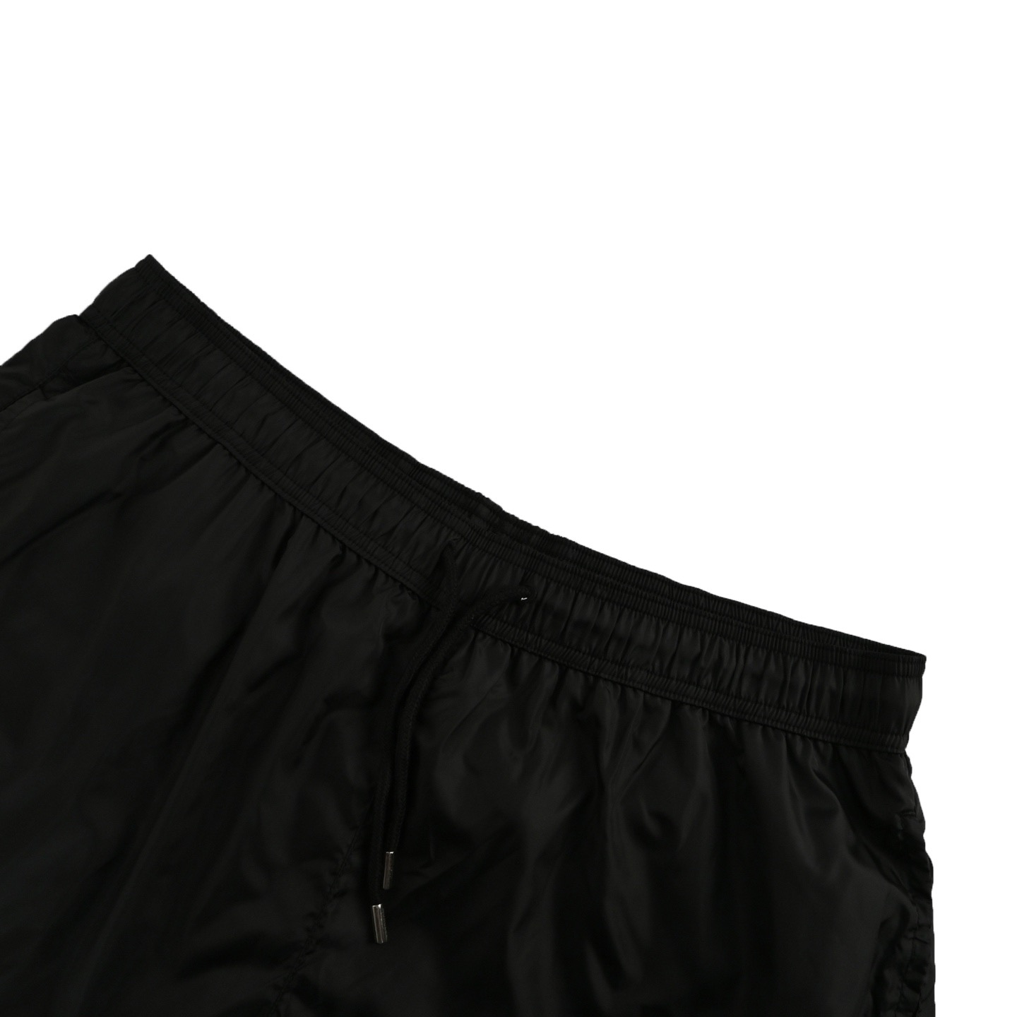 Moncler/蒙口 25ss 硅胶章仔尼龙短裤 后袋黑标运动短裤 黑色 藏蓝 墨绿 灰色