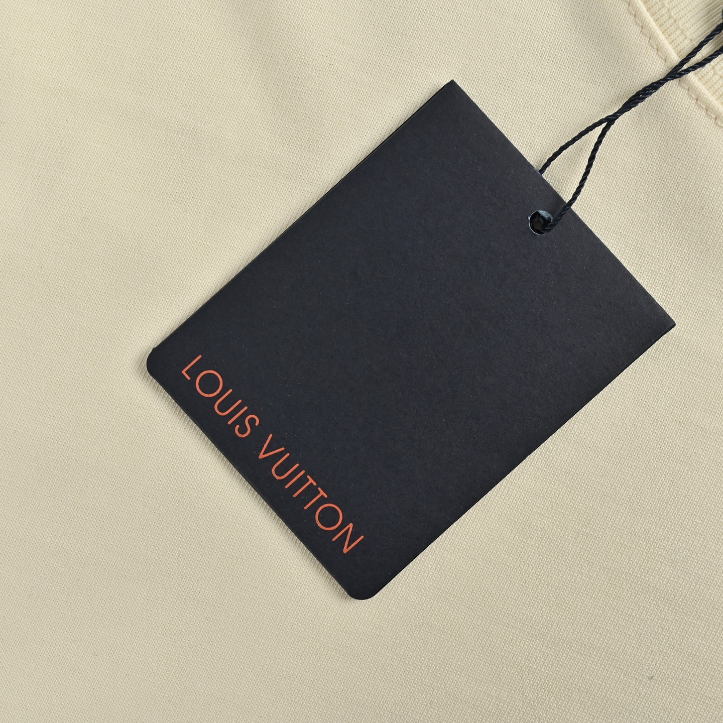 Louis Vuitton/路易威登 25ss 口袋皮标徽章短袖