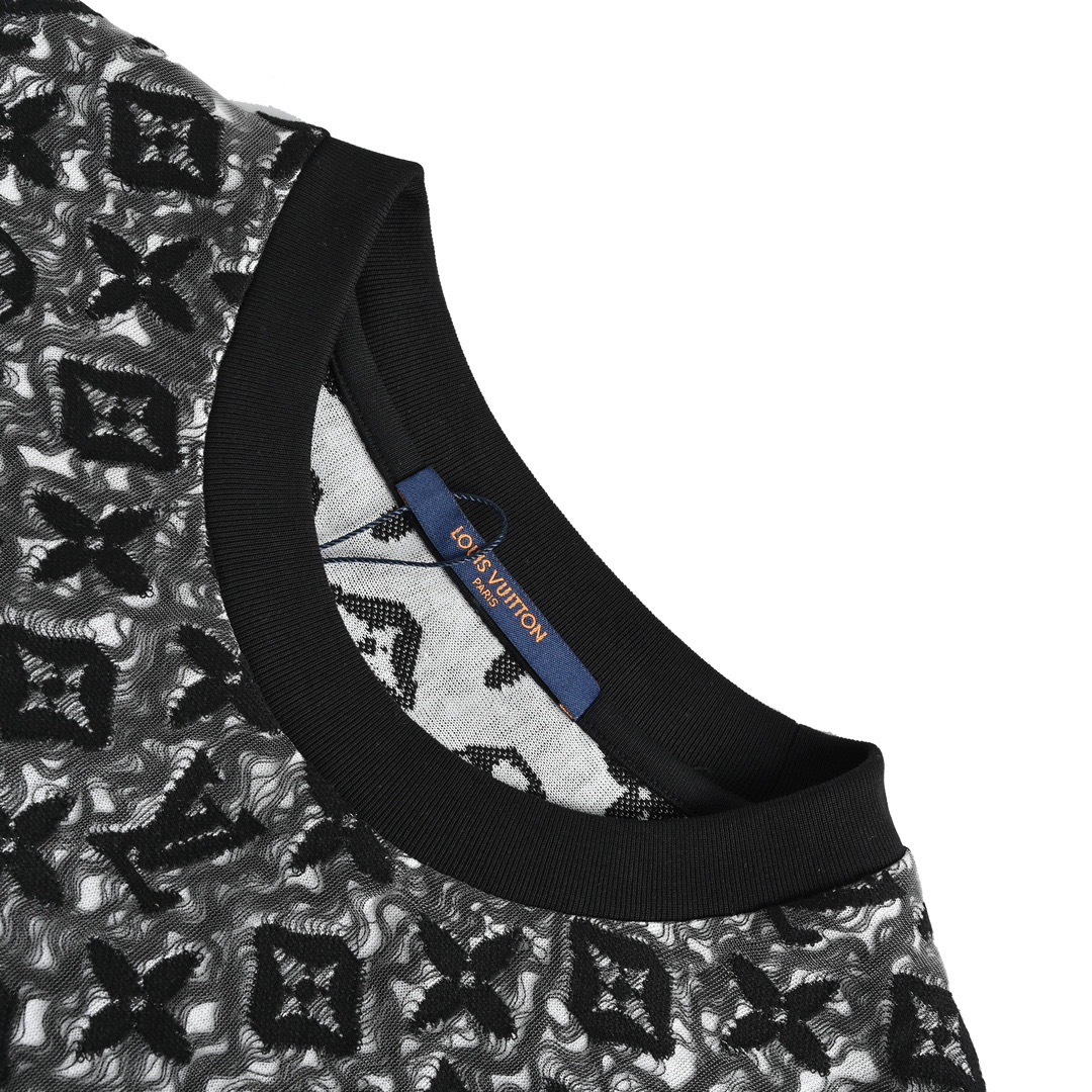 Louis Vuitton/路易威登 23ss 双层网纱提花老花短袖-Chinese UA Cheap High Quatity Brand Clothes Bags handbags Sneakers wholesale wholesaler seller from China Factory suppliers Fashion Clothing Shoes best Quality Beautiful Price Louis Vuitton/路易威登 23ss 双层网纱提花老花短袖