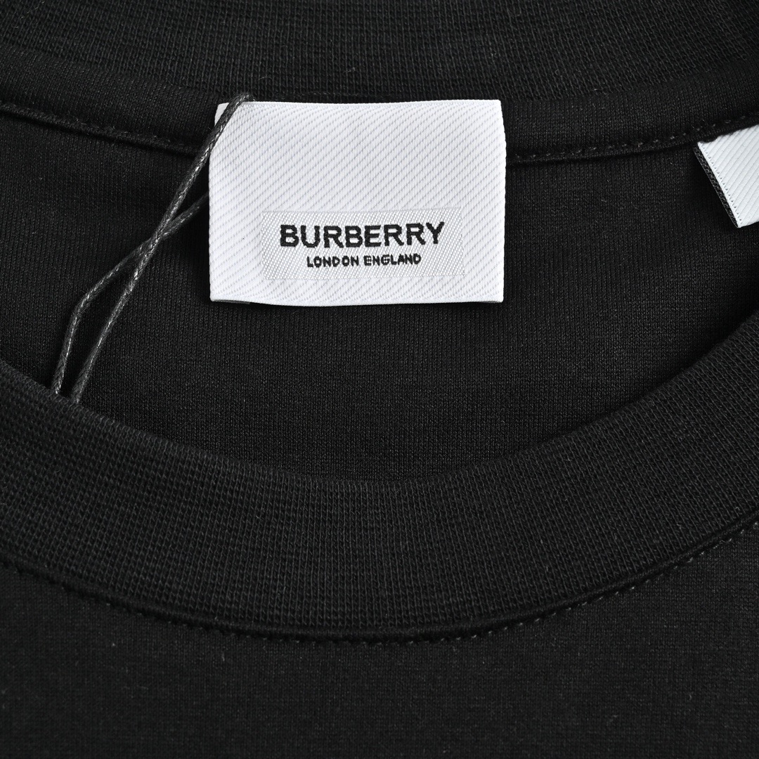 Burberry/巴宝莉 23ss 字母印花短袖