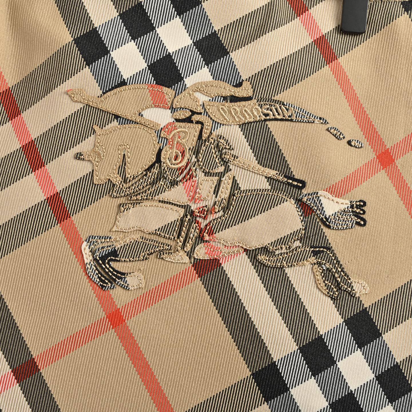 Burberry/巴宝莉 25ss 斜格纹短裤