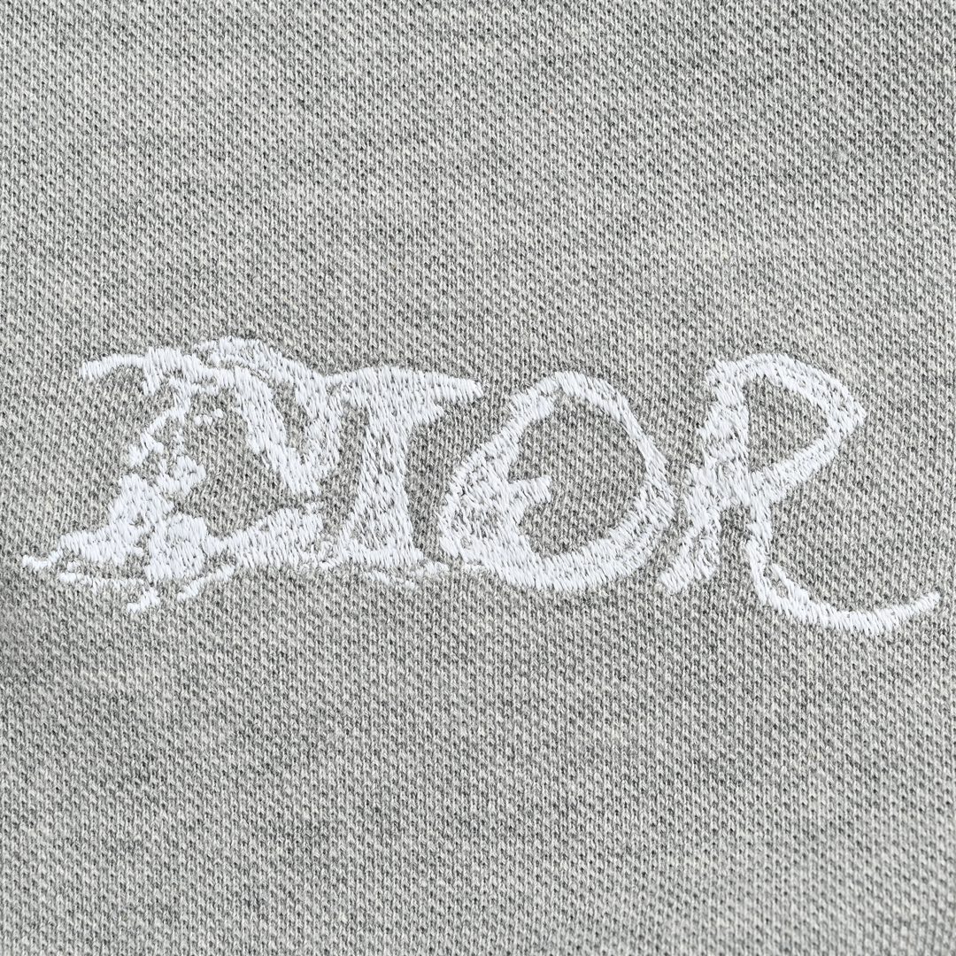 Dior/迪奥 22ss 刺绣云朵字母Polo短袖 Dior/迪奥22ss 刺绣云朵Polo短袖-Chinese UA Cheap High Quatity Brand Clothes Bags handbags Sneakers wholesale wholesaler seller from China Factory suppliers Fashion Clothing Shoes best Quality Beautiful Price Dior/迪奥 22ss 刺绣云朵字母Polo短袖 Dior/迪奥22ss 刺绣云朵Polo短袖
