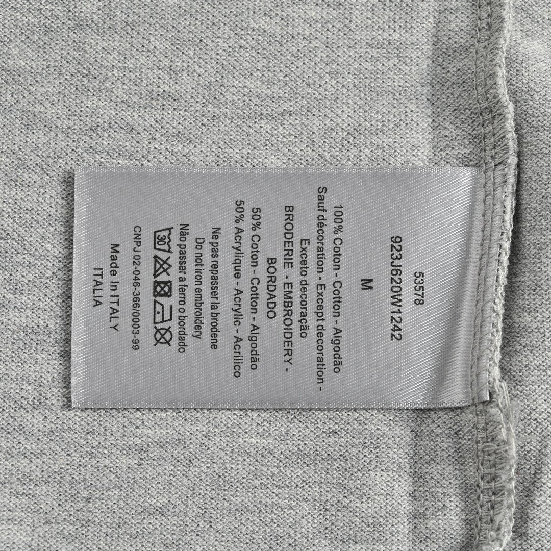 Dior/迪奥 22ss 刺绣云朵字母Polo短袖 Dior/迪奥22ss 刺绣云朵Polo短袖-Chinese UA Cheap High Quatity Brand Clothes Bags handbags Sneakers wholesale wholesaler seller from China Factory suppliers Fashion Clothing Shoes best Quality Beautiful Price Dior/迪奥 22ss 刺绣云朵字母Polo短袖 Dior/迪奥22ss 刺绣云朵Polo短袖