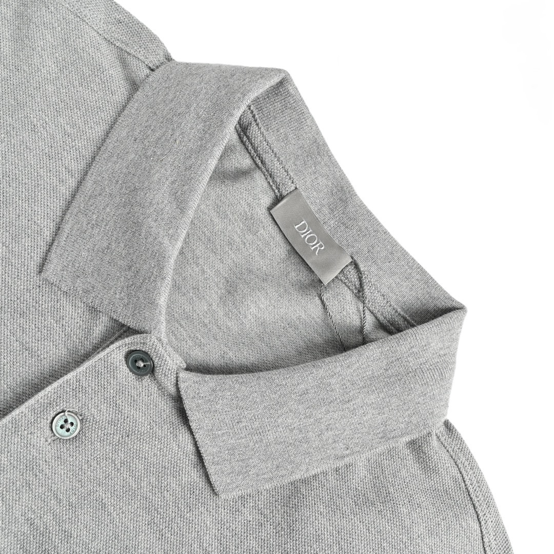 Dior/迪奥 22ss 刺绣云朵字母Polo短袖 Dior/迪奥22ss 刺绣云朵Polo短袖-Chinese UA Cheap High Quatity Brand Clothes Bags handbags Sneakers wholesale wholesaler seller from China Factory suppliers Fashion Clothing Shoes best Quality Beautiful Price Dior/迪奥 22ss 刺绣云朵字母Polo短袖 Dior/迪奥22ss 刺绣云朵Polo短袖