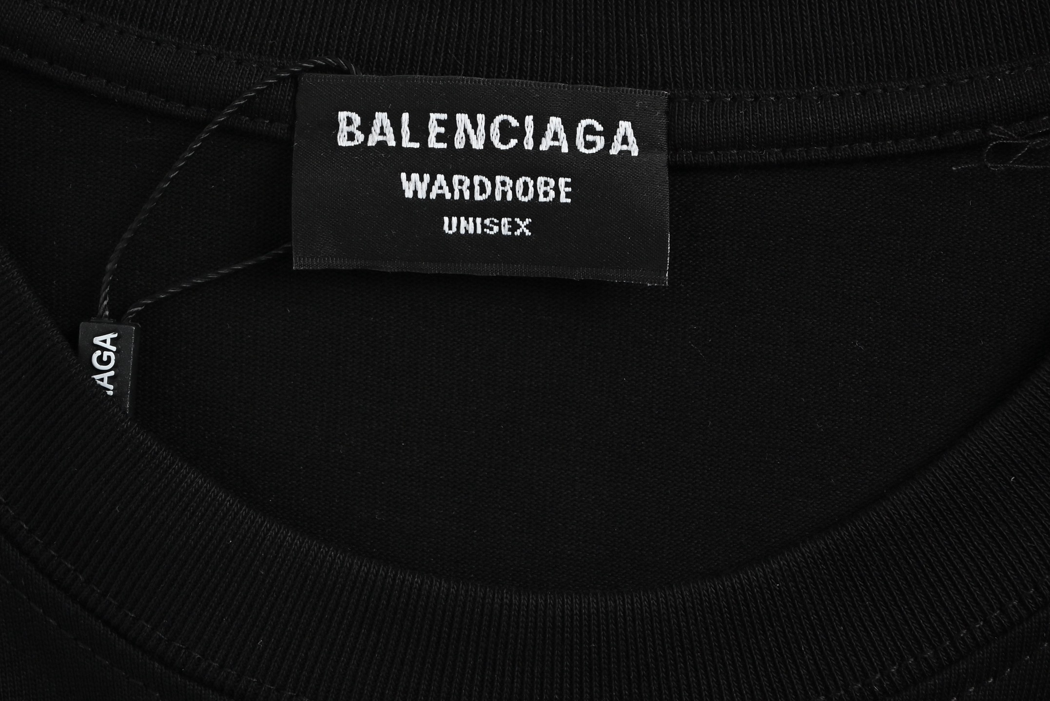 Balenciaga/巴黎世家 25ss 渐变字母刺绣短袖