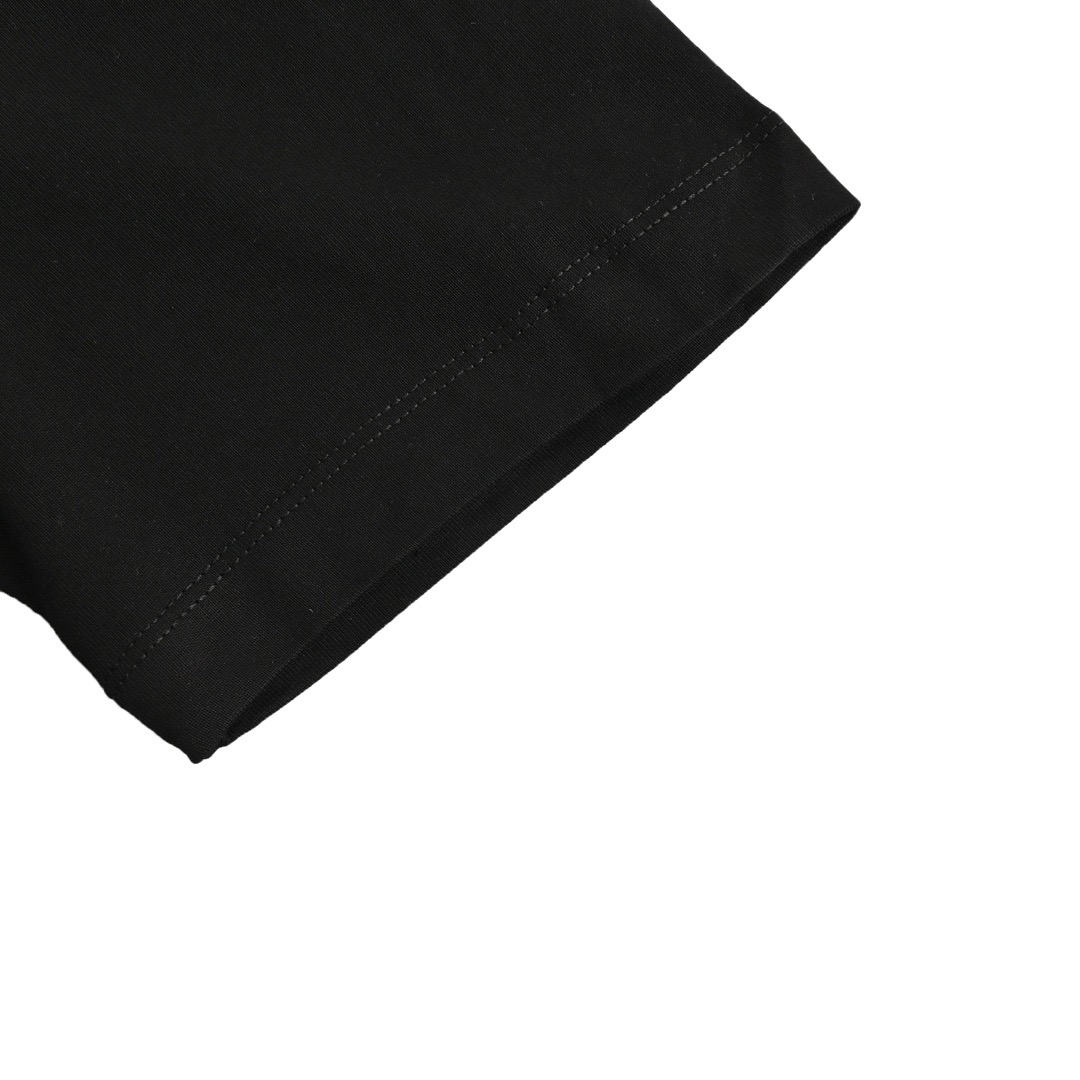 Balenciaga/巴黎世家 24ss 斑驳做旧字母logo短袖 黑 白